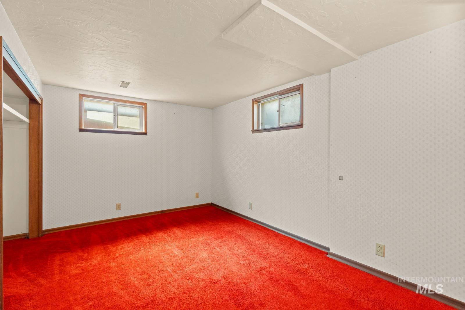 1876 6th Ave Property Photo 27