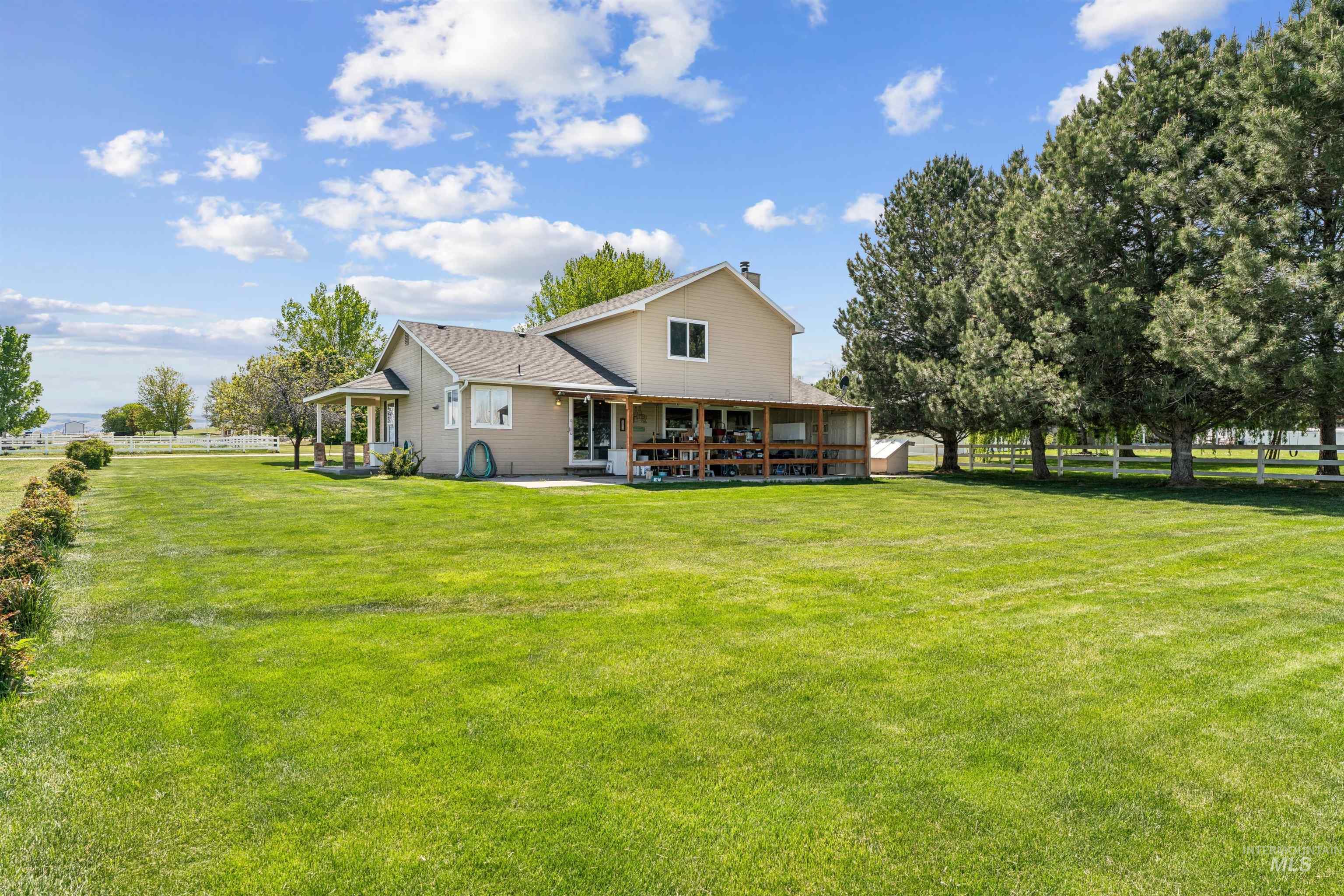 6026 Whispering Hills Dr Property Photo 4
