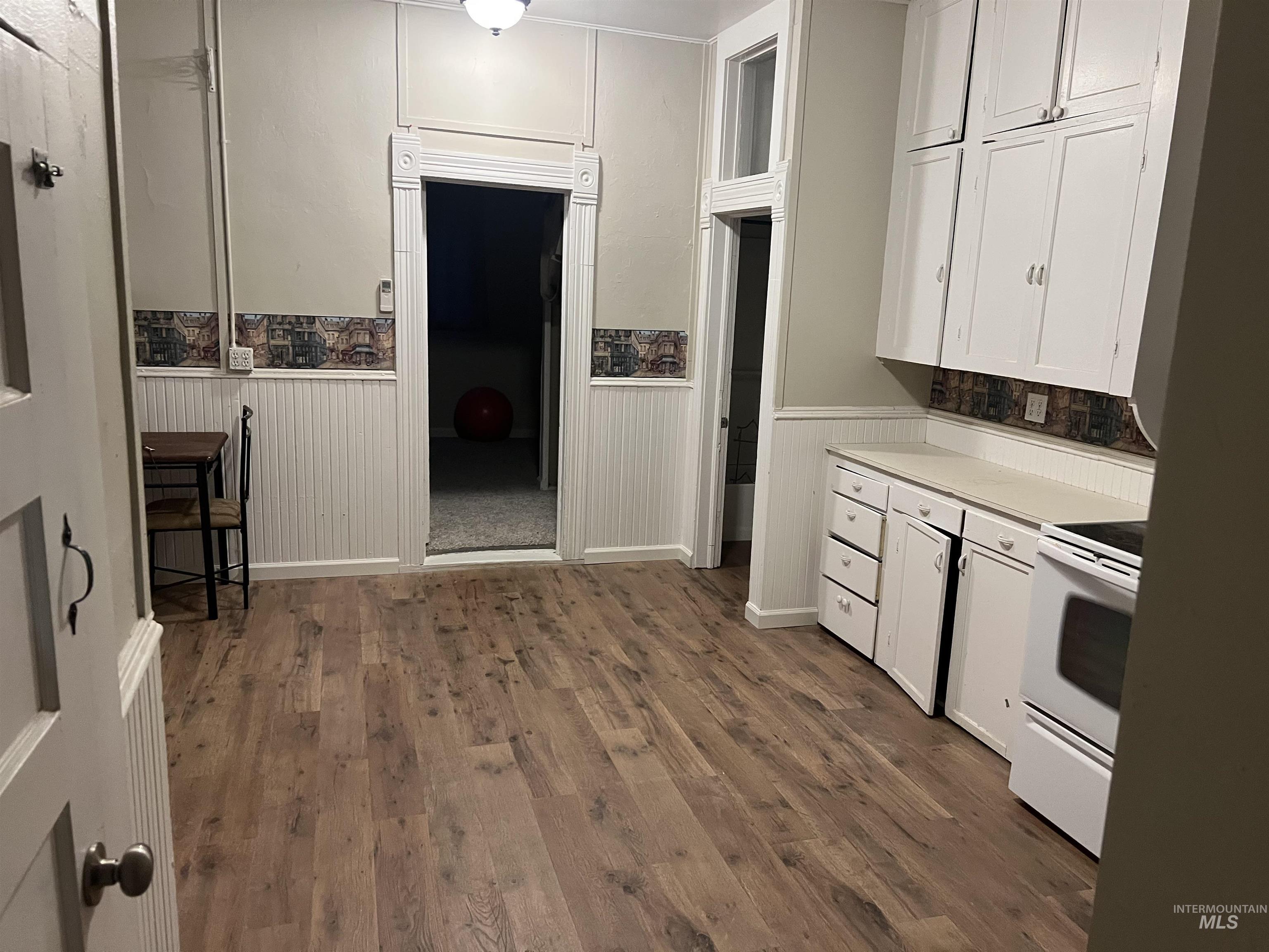 103 South Michigan Property Photo 9