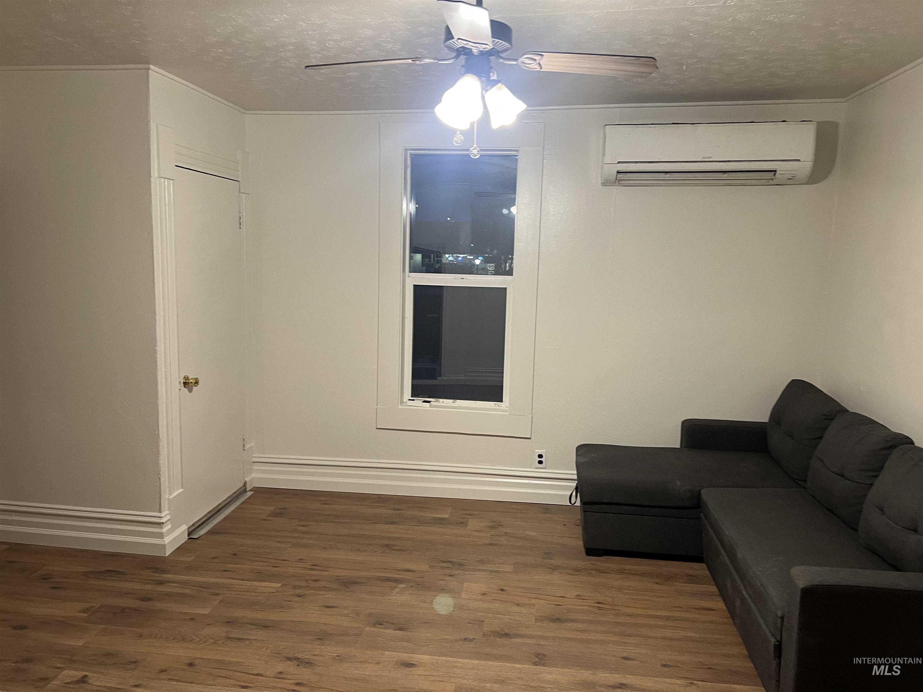 103 South Michigan Property Photo 18