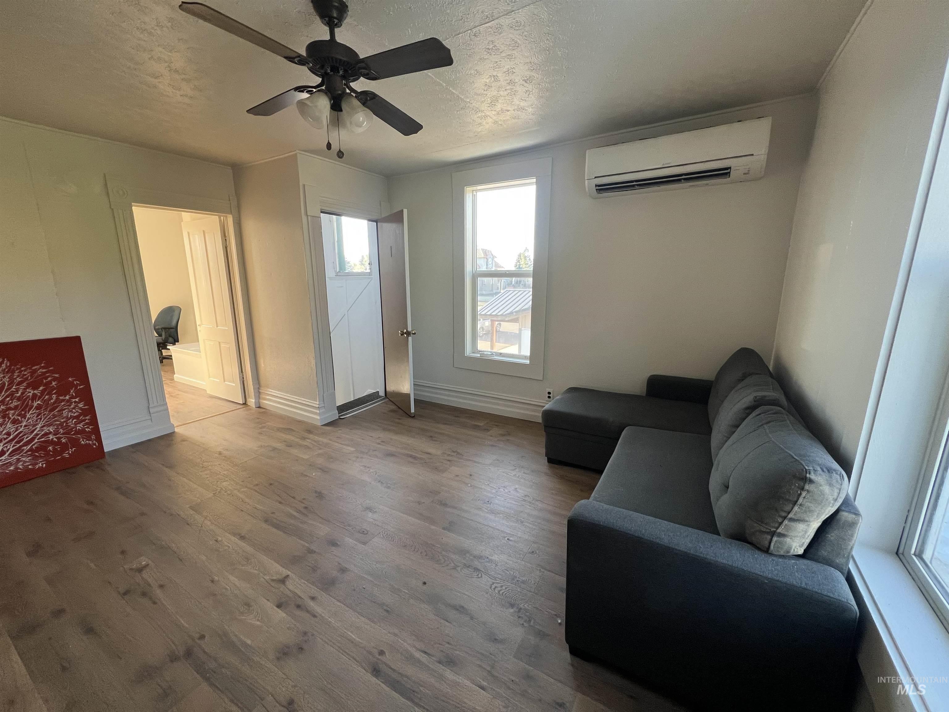 103 South Michigan Property Photo 27