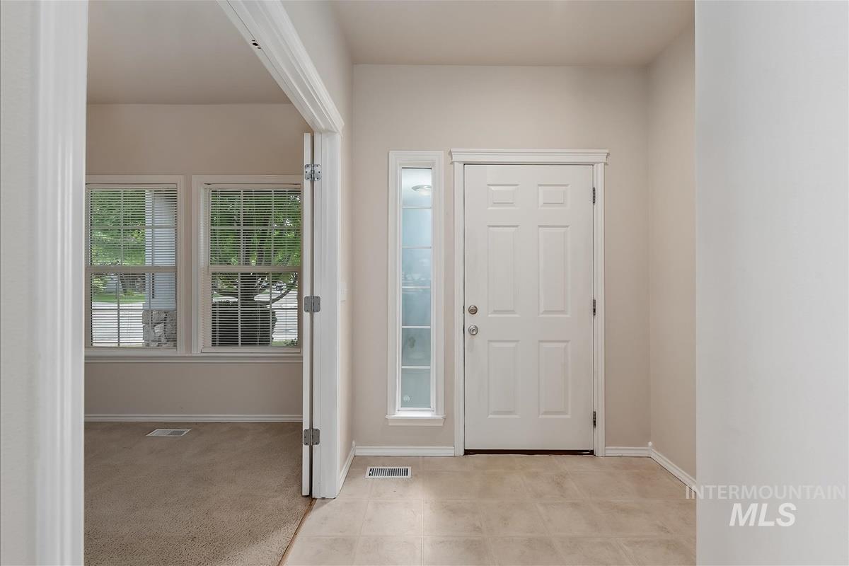 2080 W Sage Springs Ct Property Photo 3