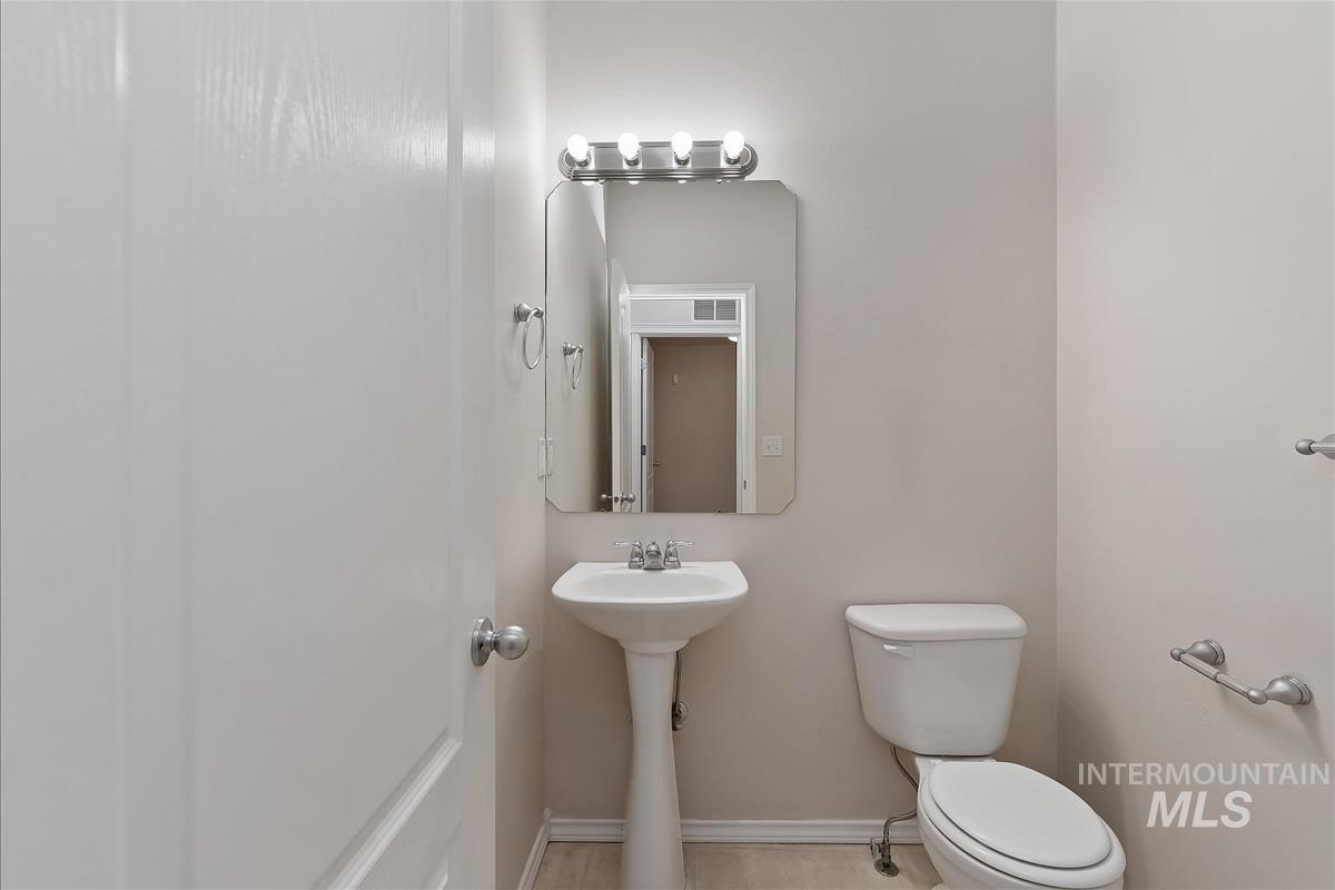 2080 W Sage Springs Ct Property Photo 6