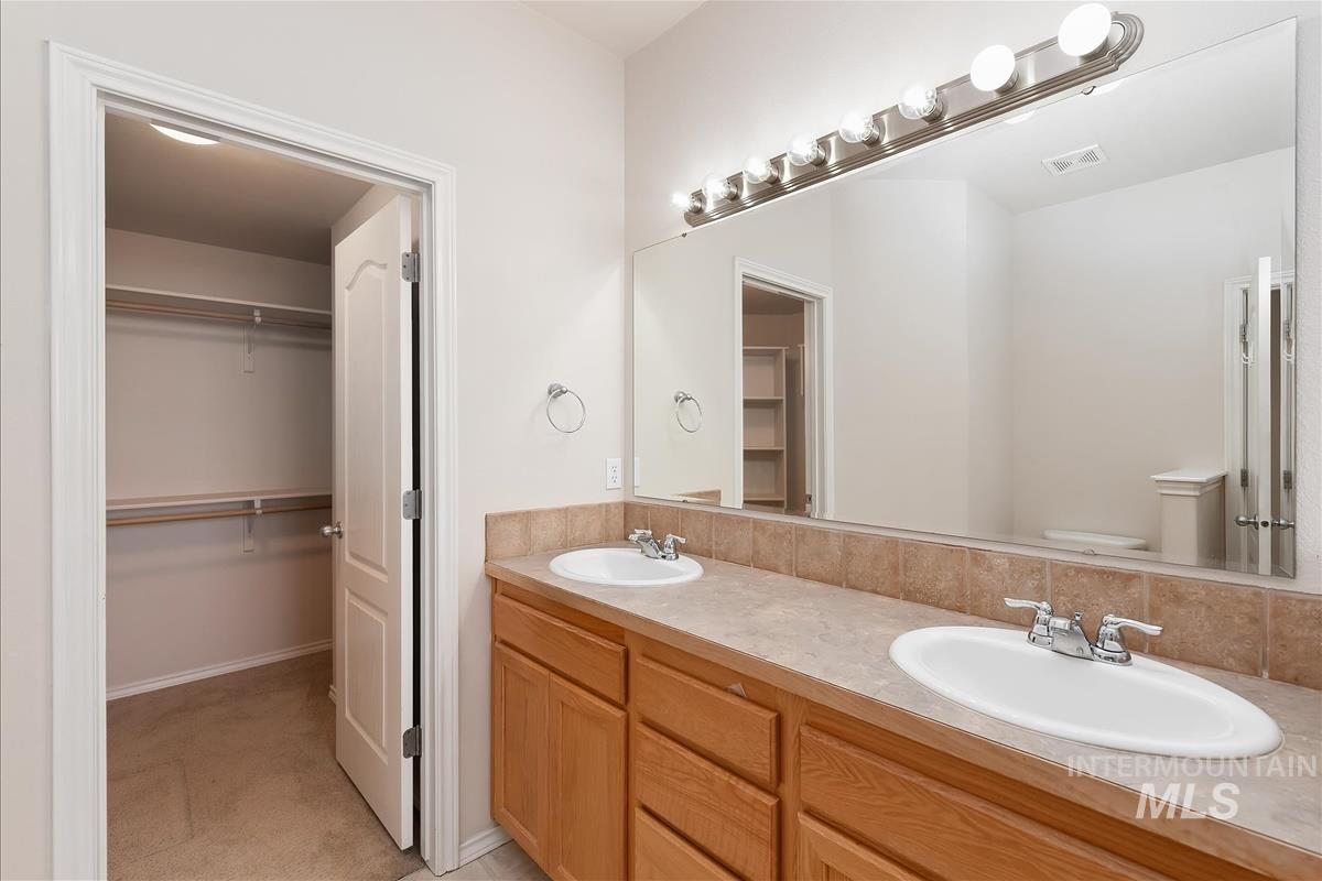 2080 W Sage Springs Ct Property Photo 20