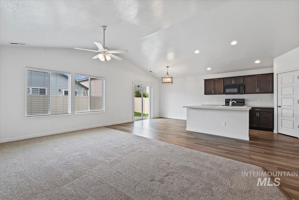 3023 W Silver River St Property Photo 6
