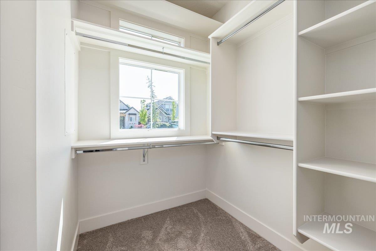 1185 N Meadowglen Ave Property Photo 42