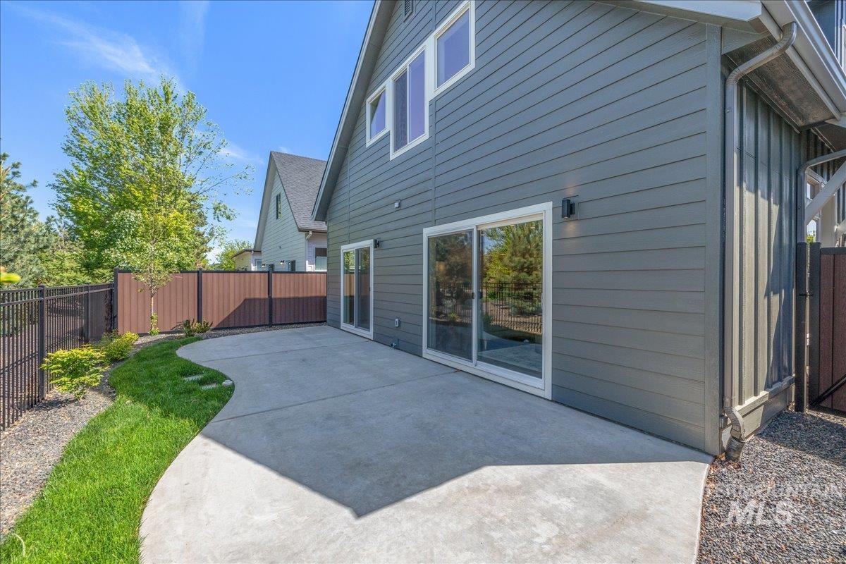 1185 N Meadowglen Ave Property Photo 46