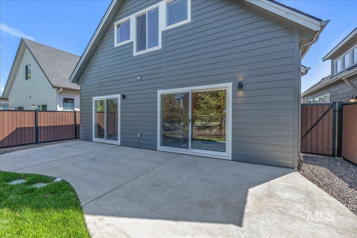 1185 N Meadowglen Ave Property Photo 47
