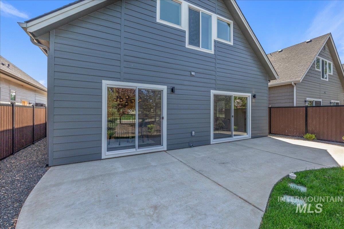 1185 N Meadowglen Ave Property Photo 48