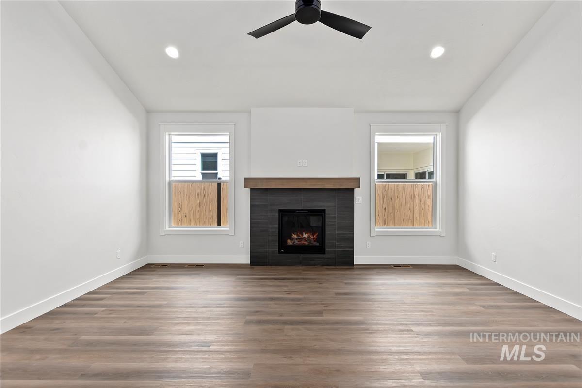 1220 N Meadowglen Ave Property Photo 17
