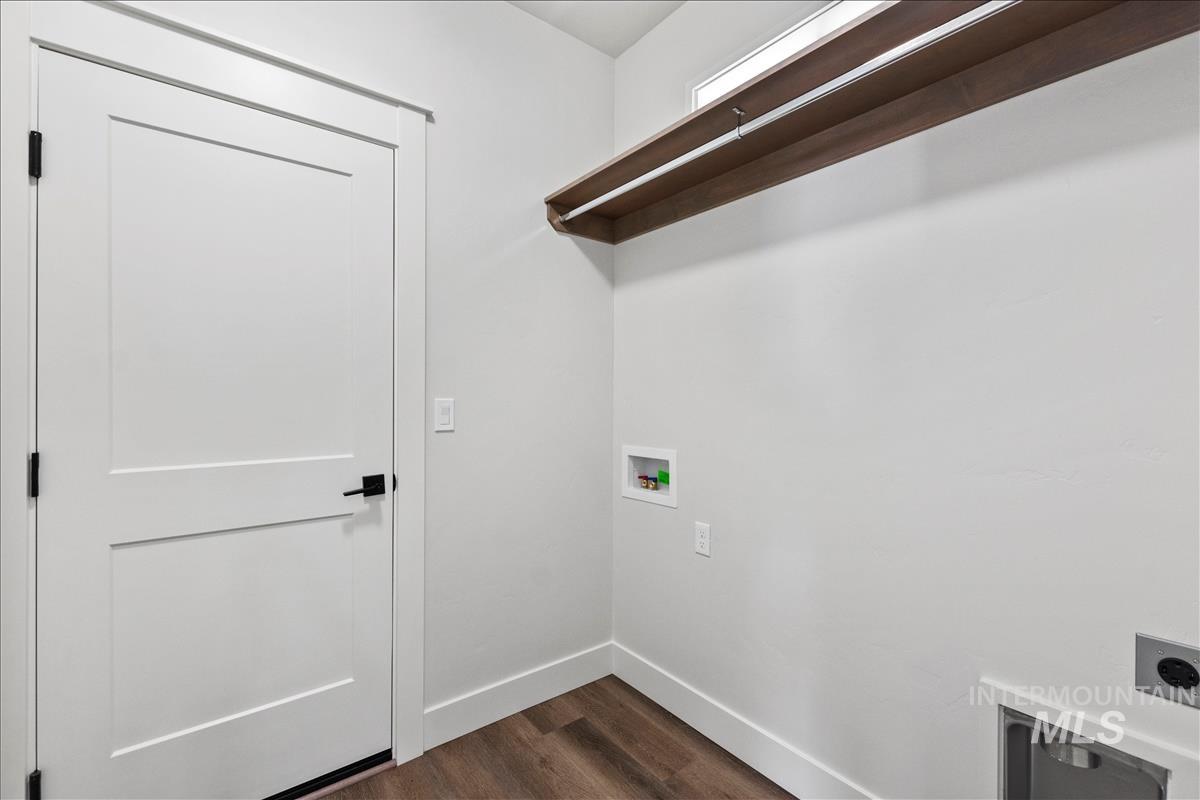 1220 N Meadowglen Ave Property Photo 27