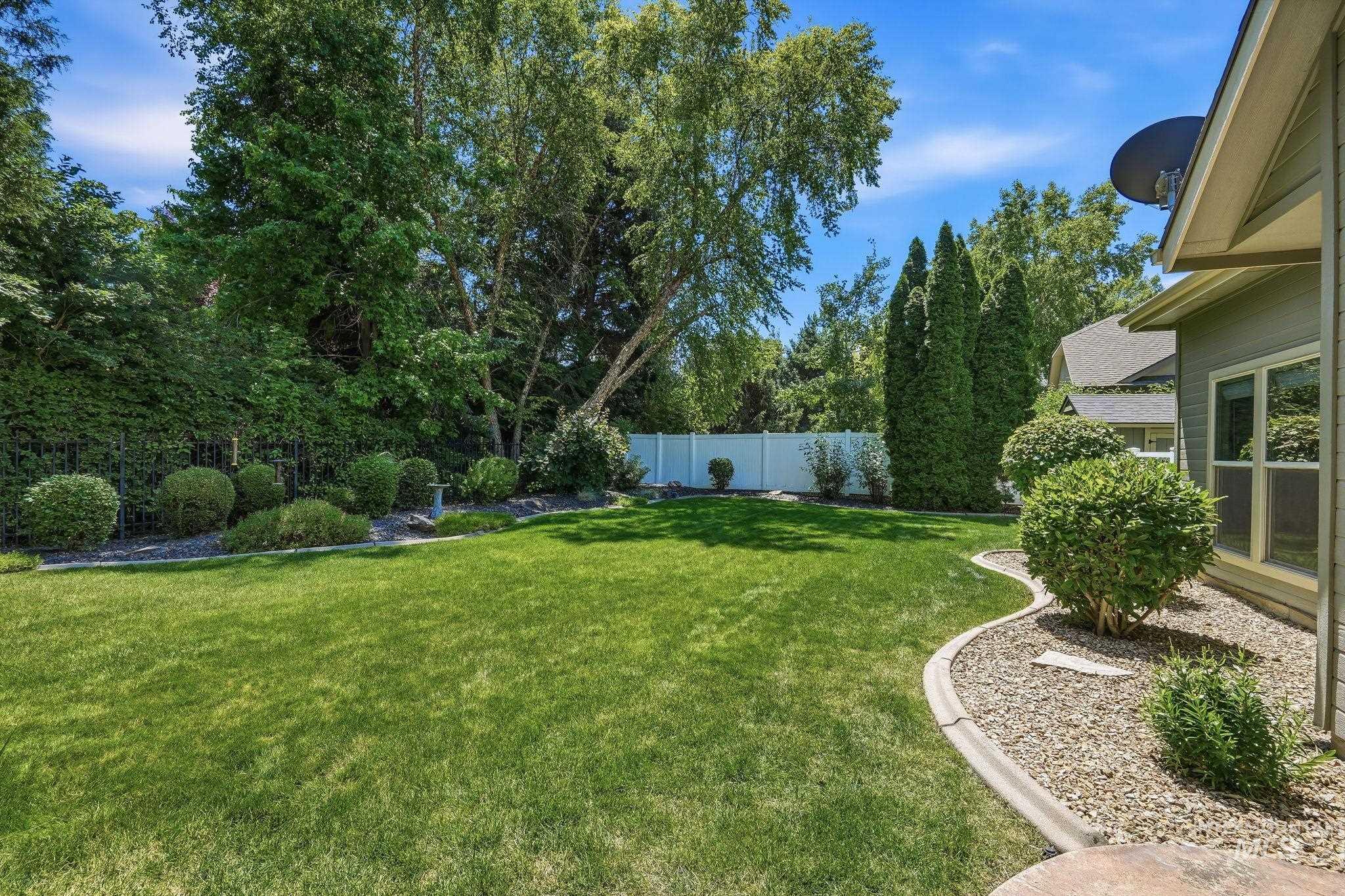 2750 S Bear Claw Way Property Photo 38