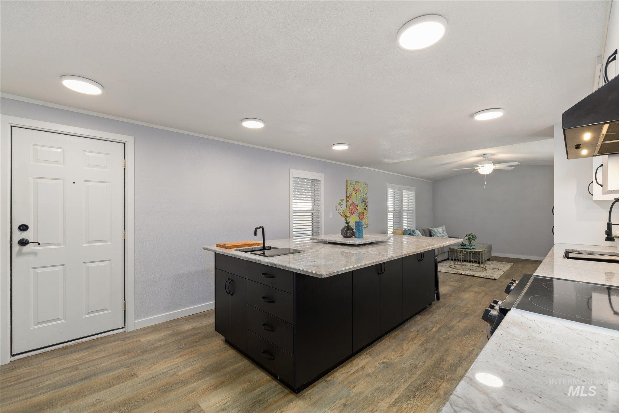 5531 N Sudley Ln Property Photo 14