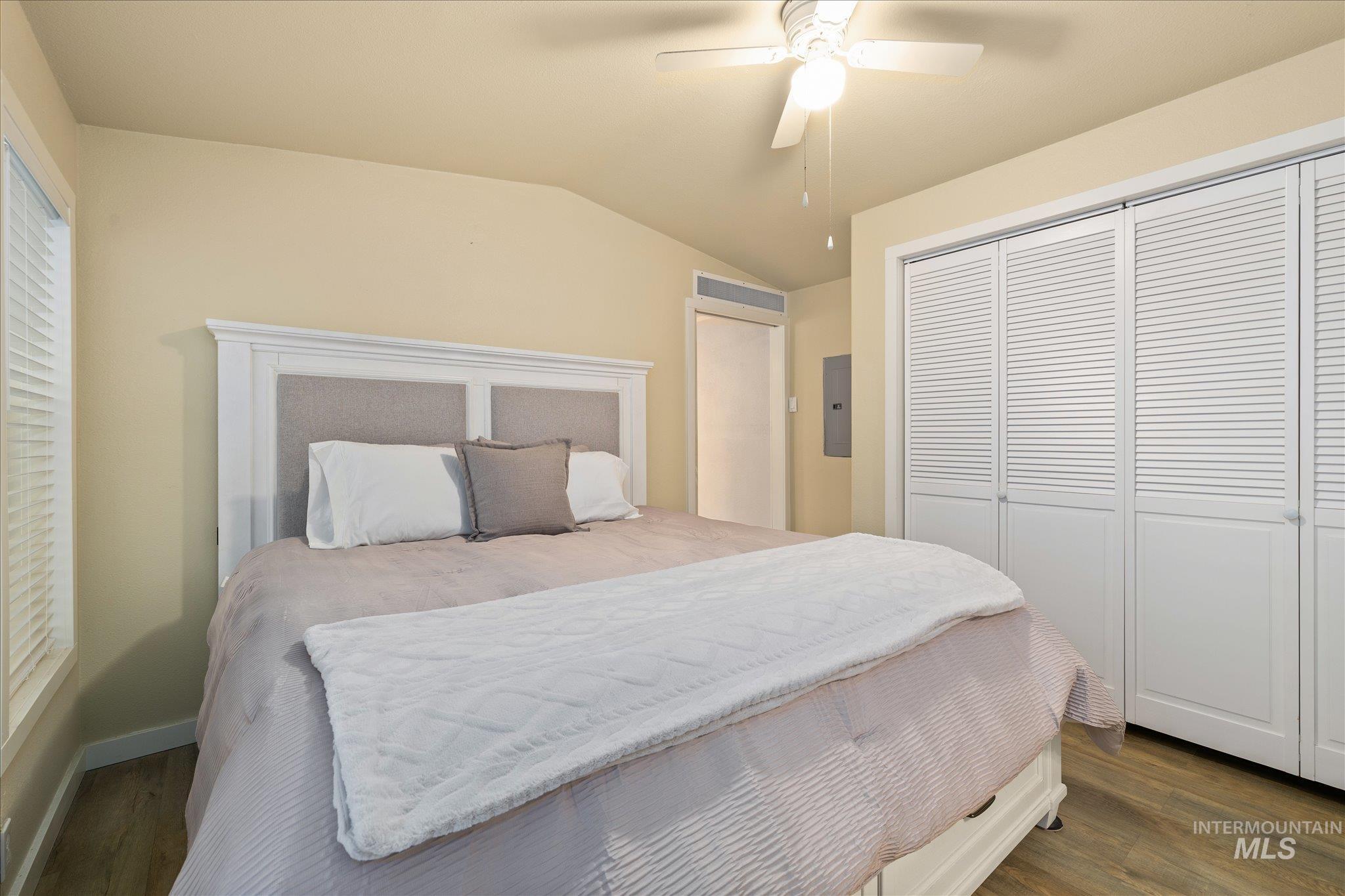 5531 N Sudley Ln Property Photo 23