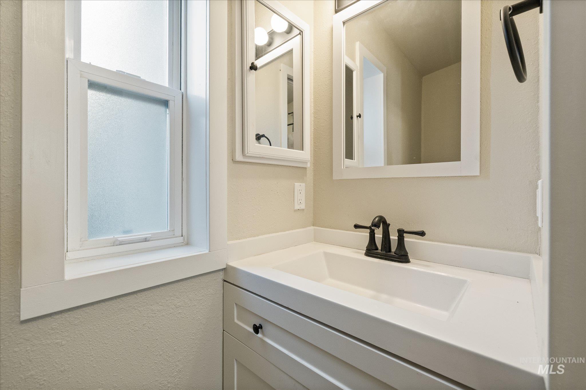5531 N Sudley Ln Property Photo 27