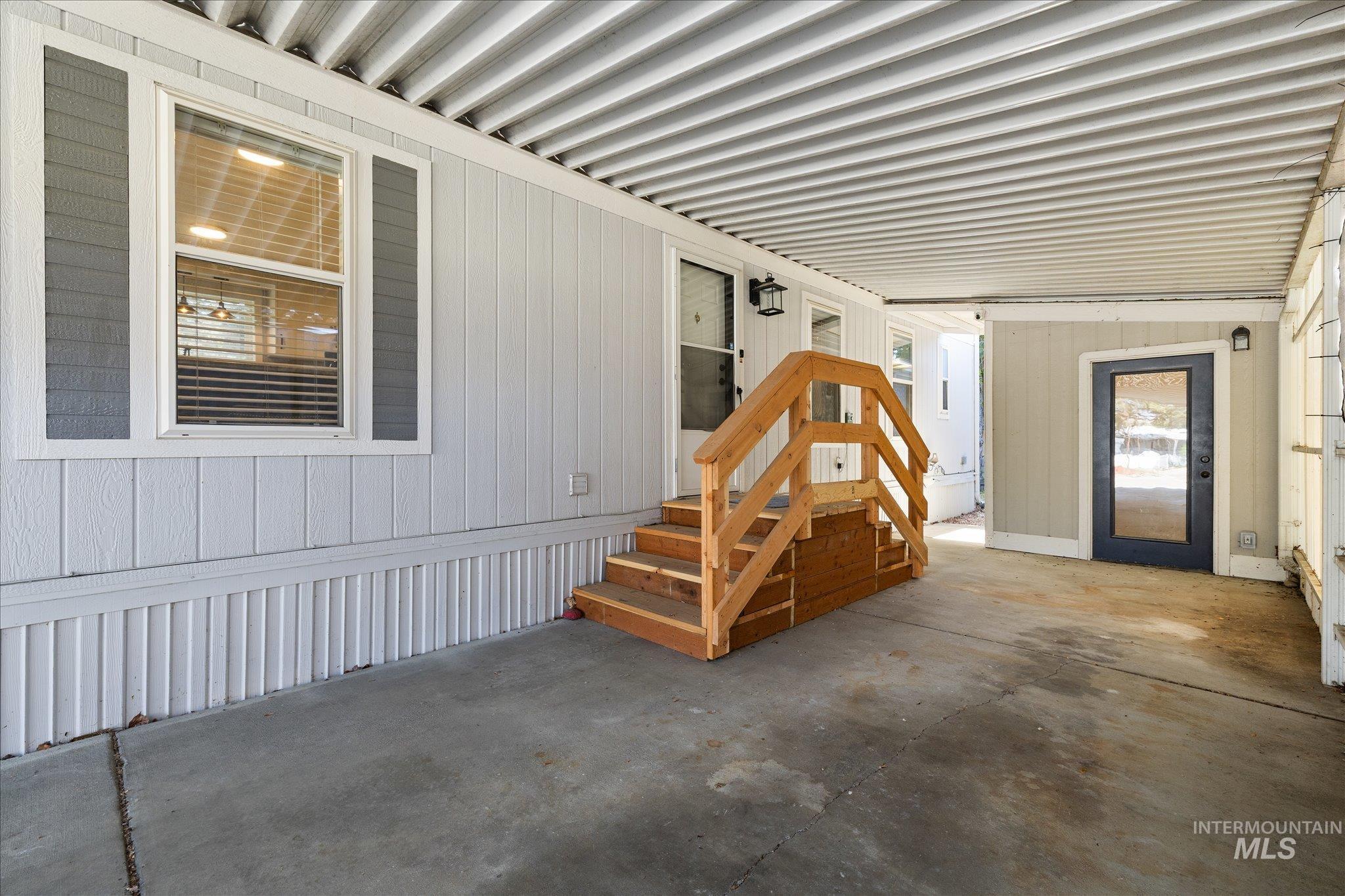 5531 N Sudley Ln Property Photo 32