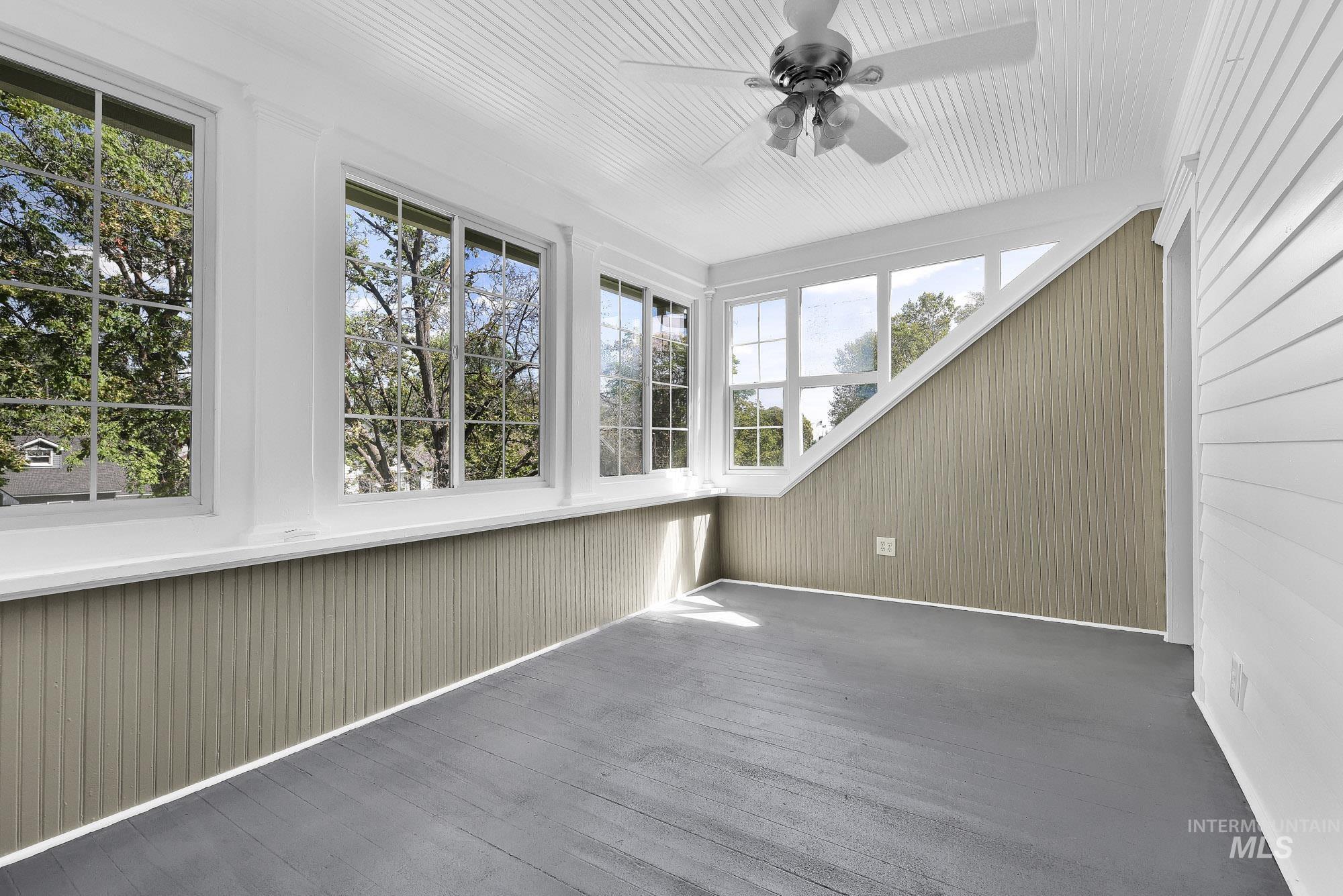 1904 Blaine St Property Photo 32