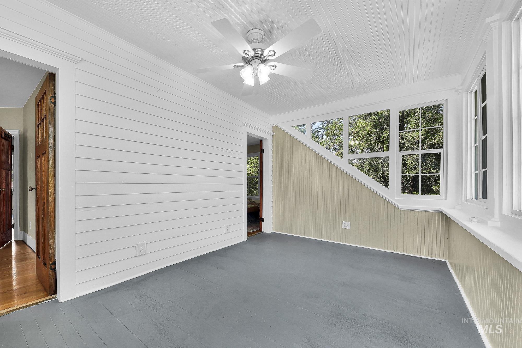 1904 Blaine St Property Photo 34