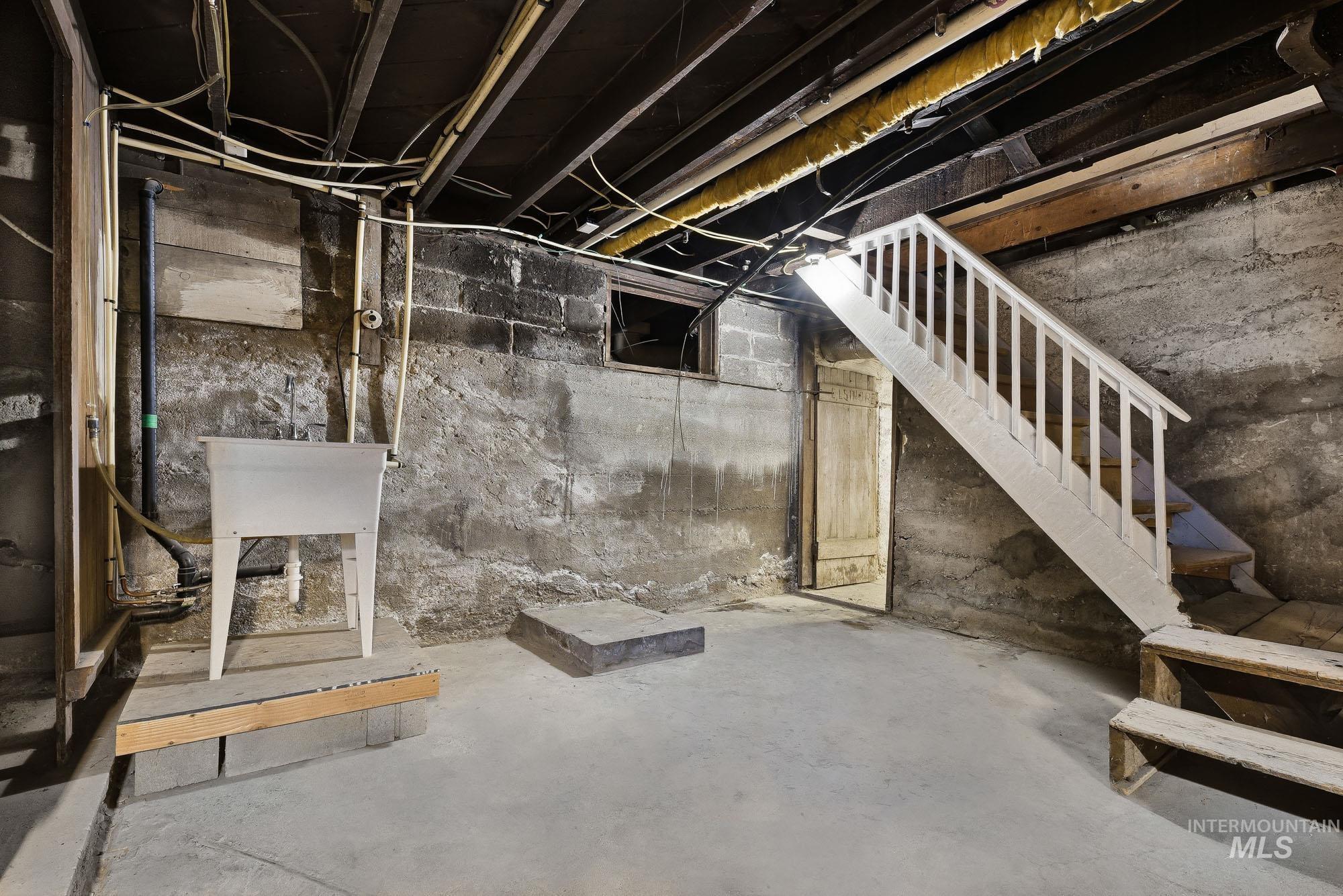 1904 Blaine St Property Photo 46