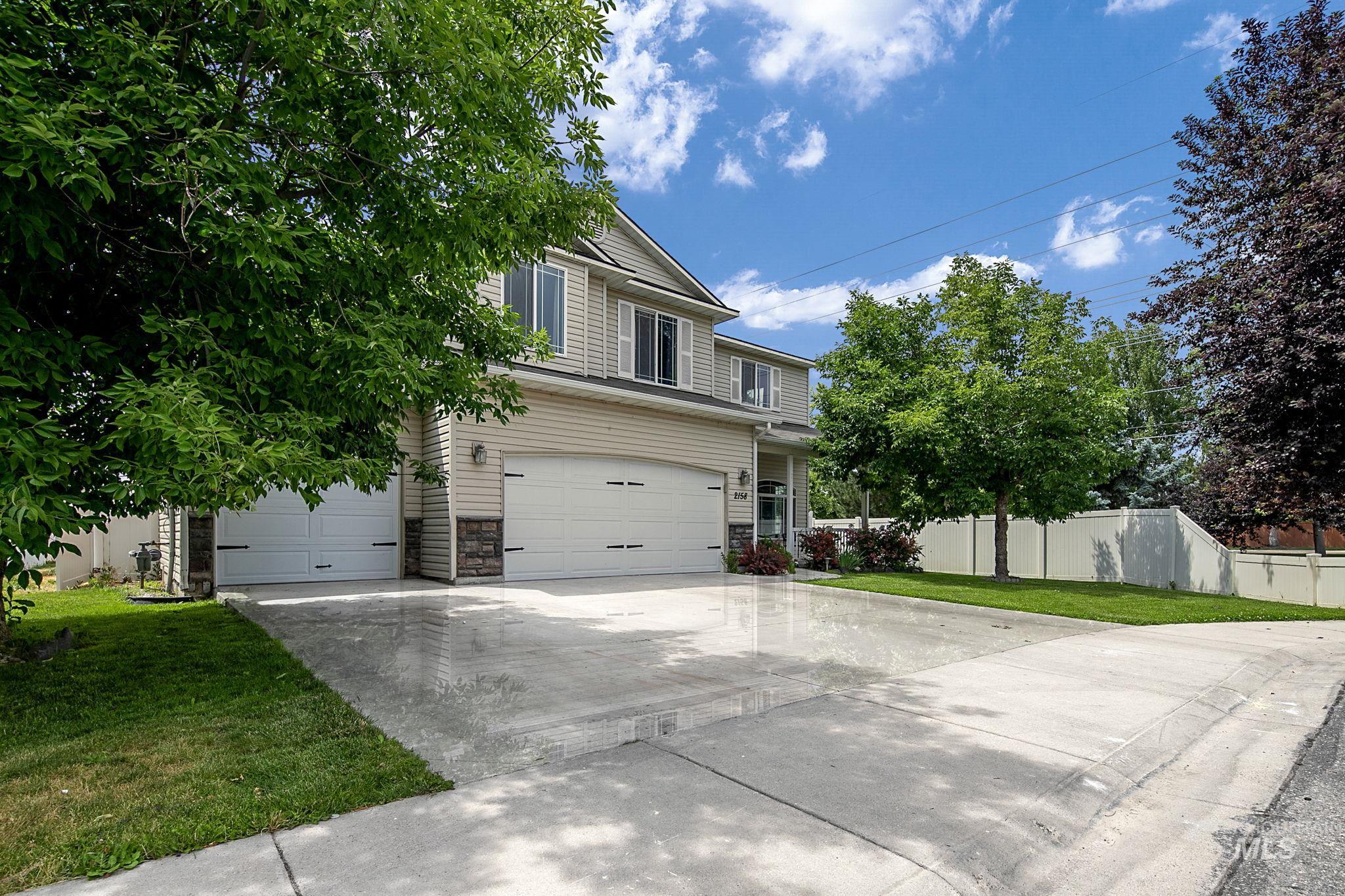 2158 W Swallowtail Pl Property Photo 1