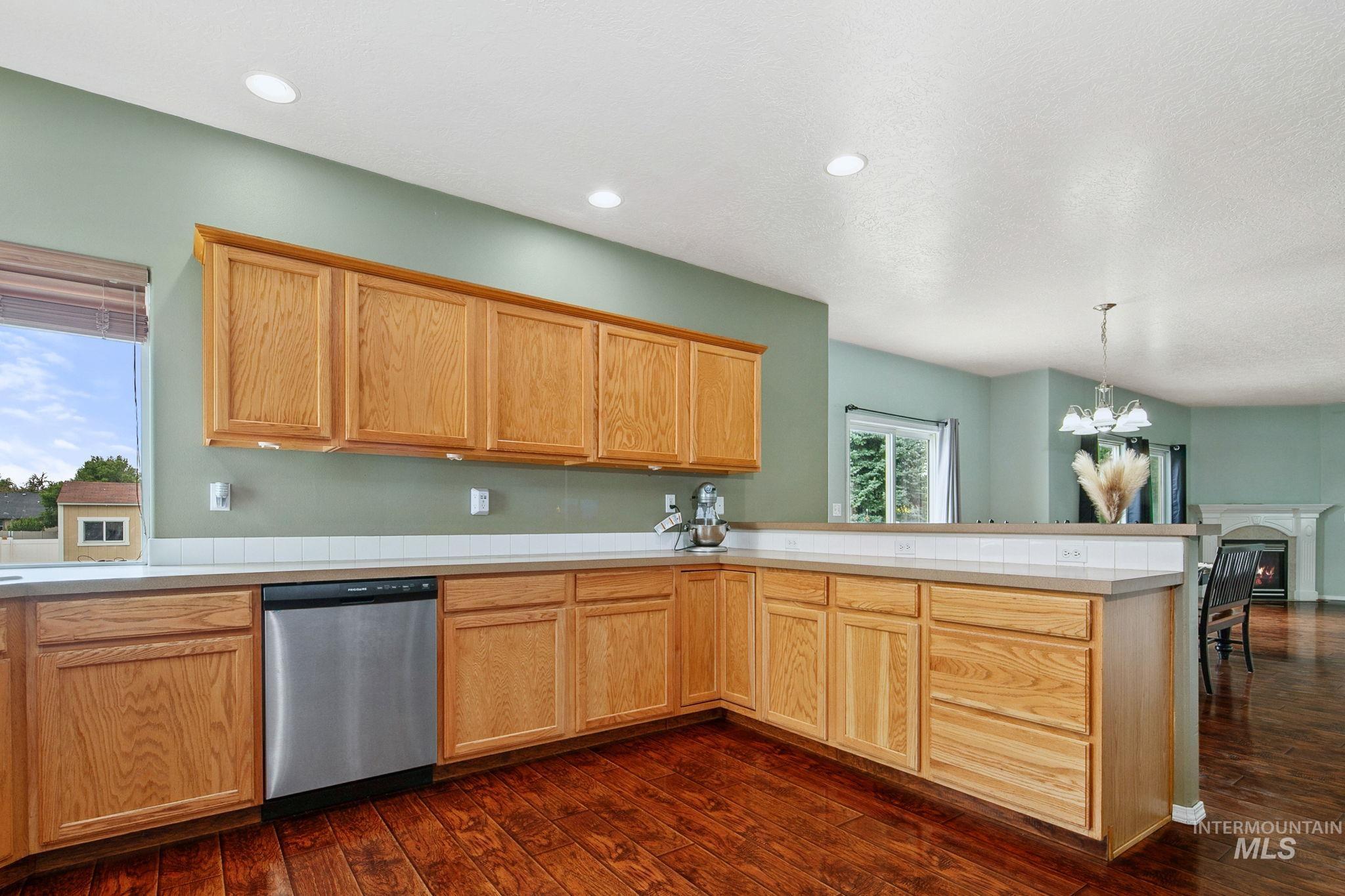 2158 W Swallowtail Pl Property Photo 16