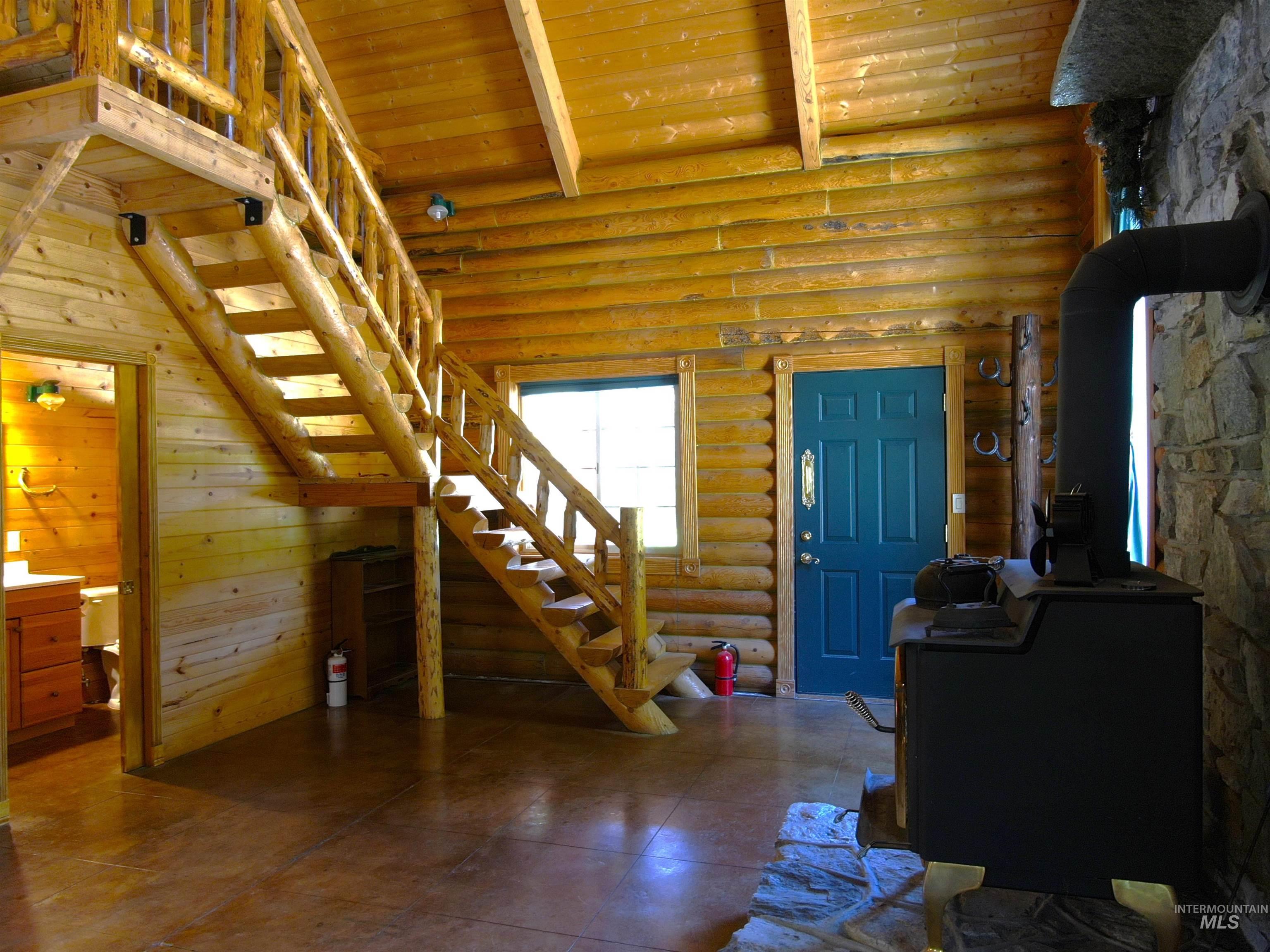 2049 Fleck Summit Rd Property Photo 5