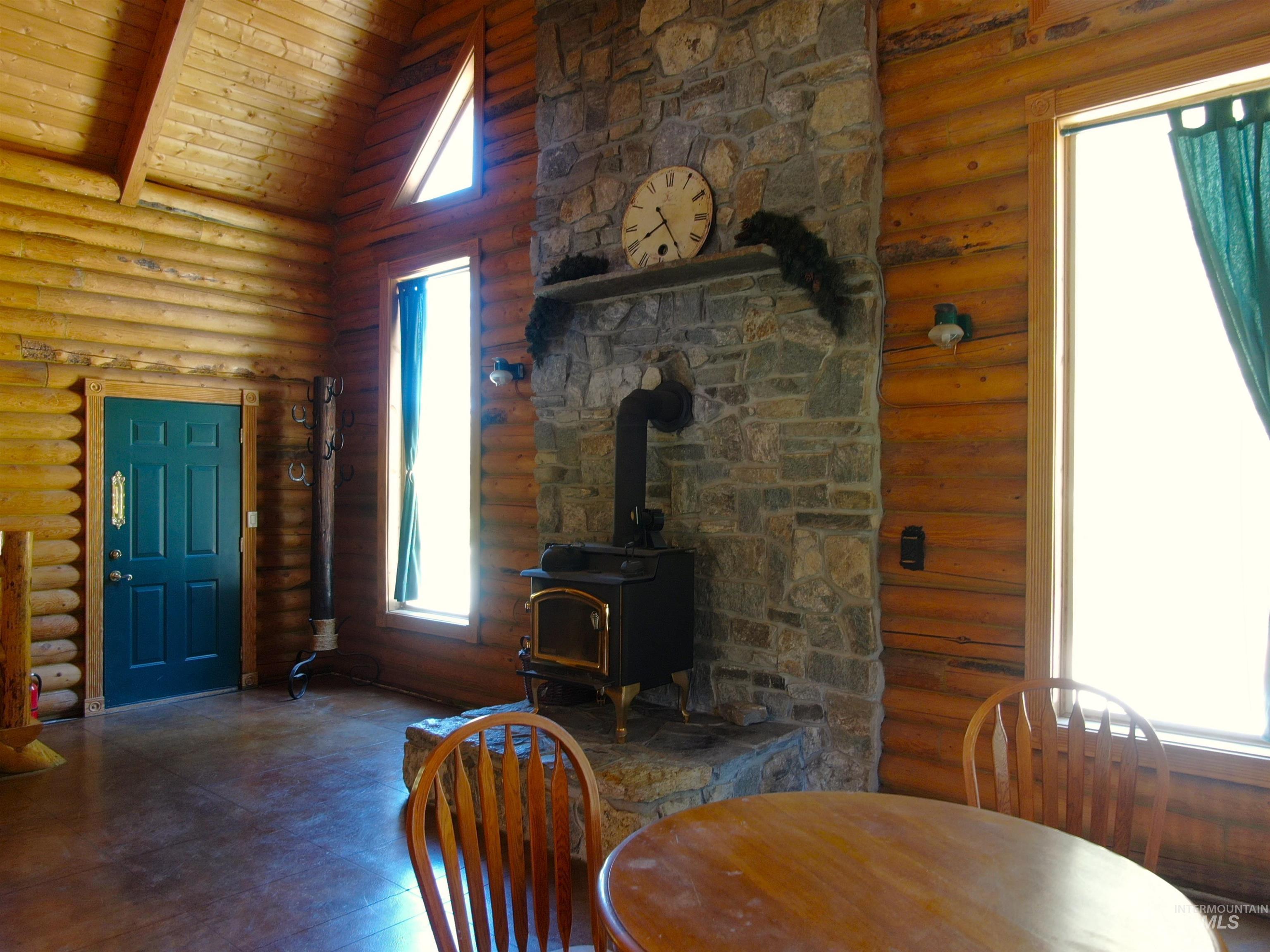 2049 Fleck Summit Rd Property Photo 8