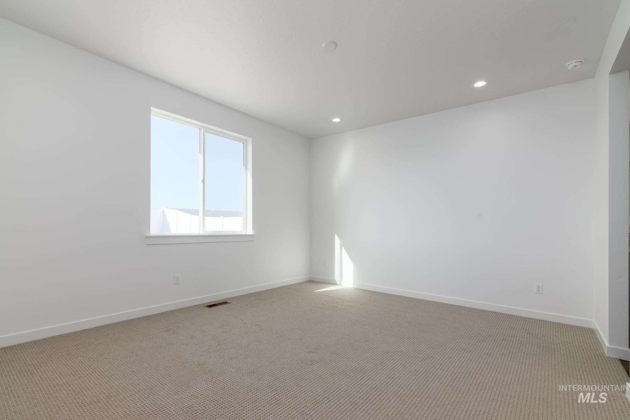 8479 W Millcreek Dr Property Photo 6