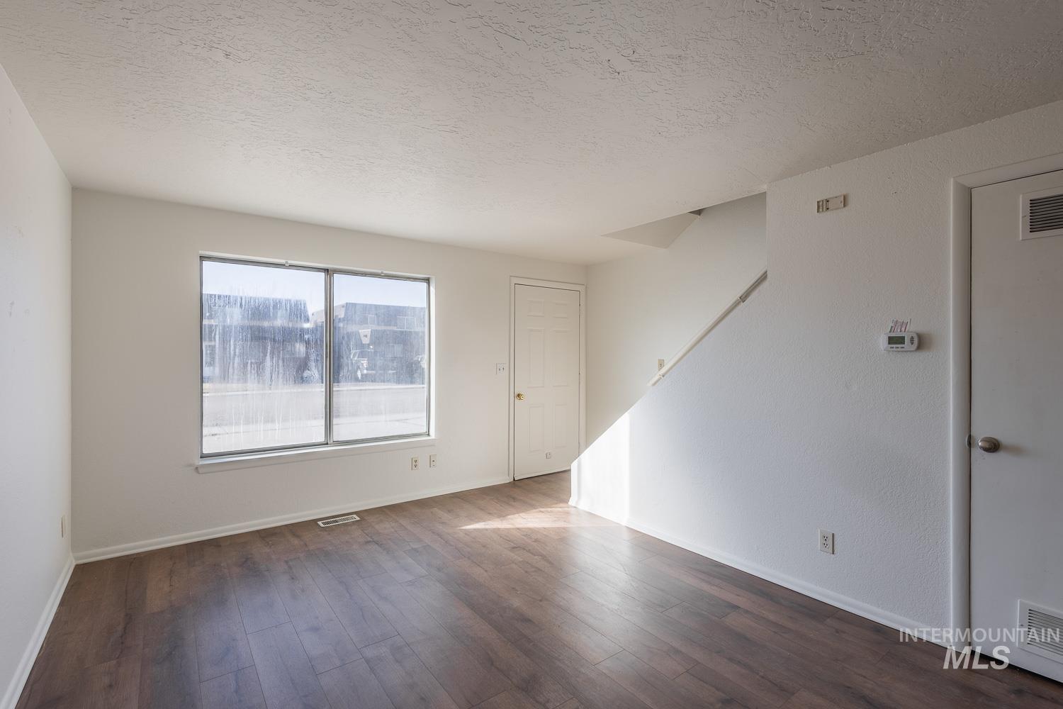 700 W Idaho Ave. Property Photo 5