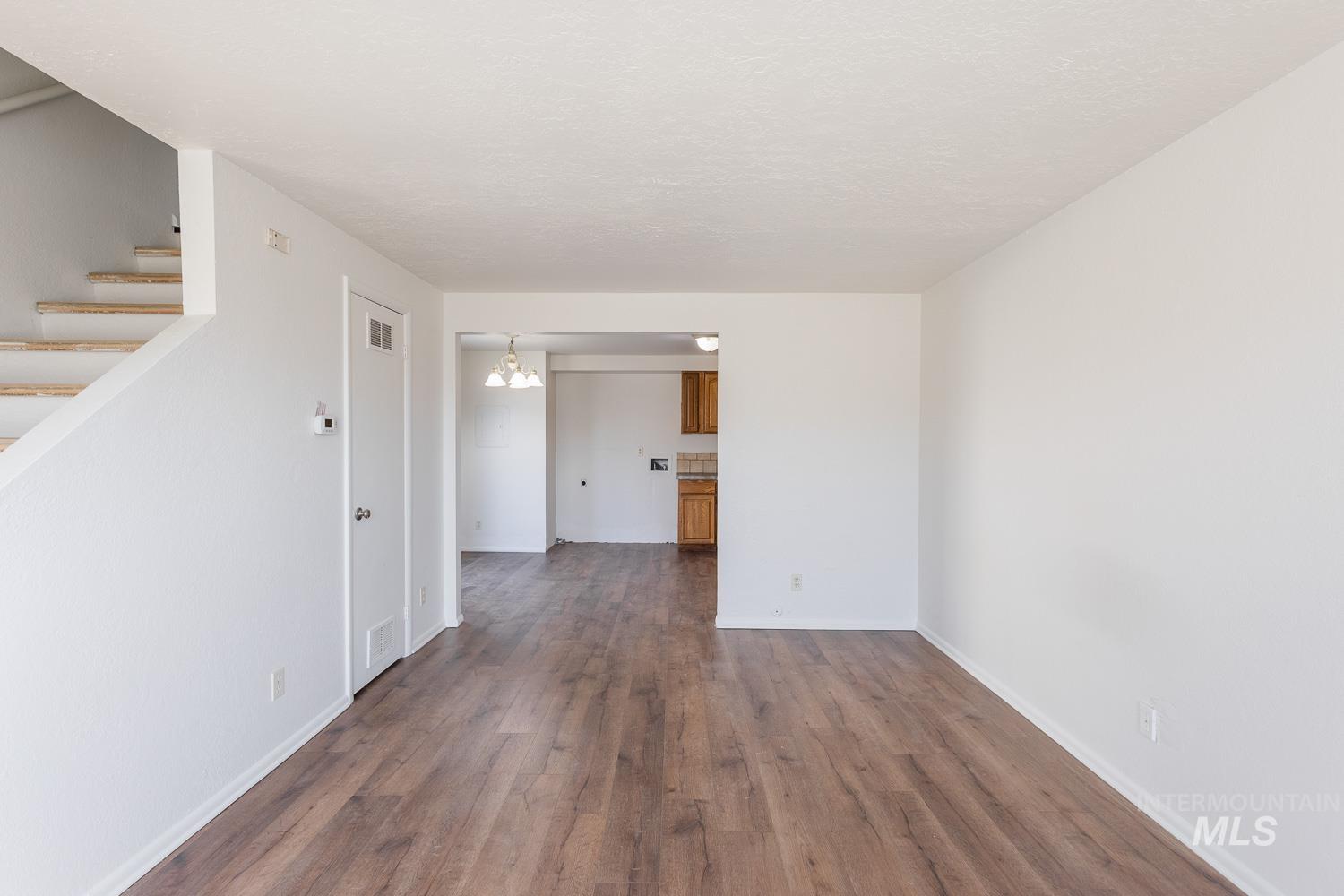 700 W Idaho Ave. Property Photo 8