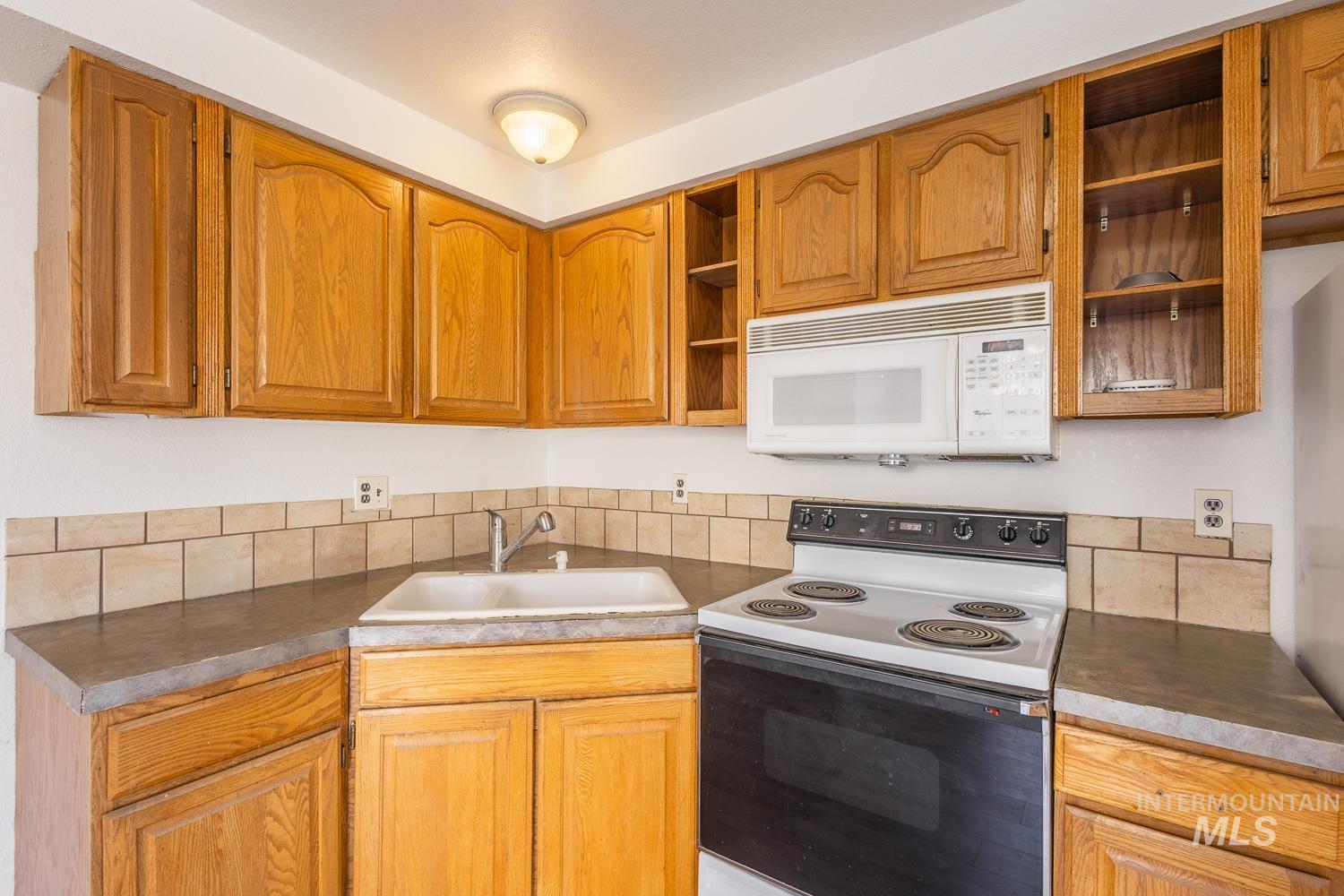700 W Idaho Ave. Property Photo 17
