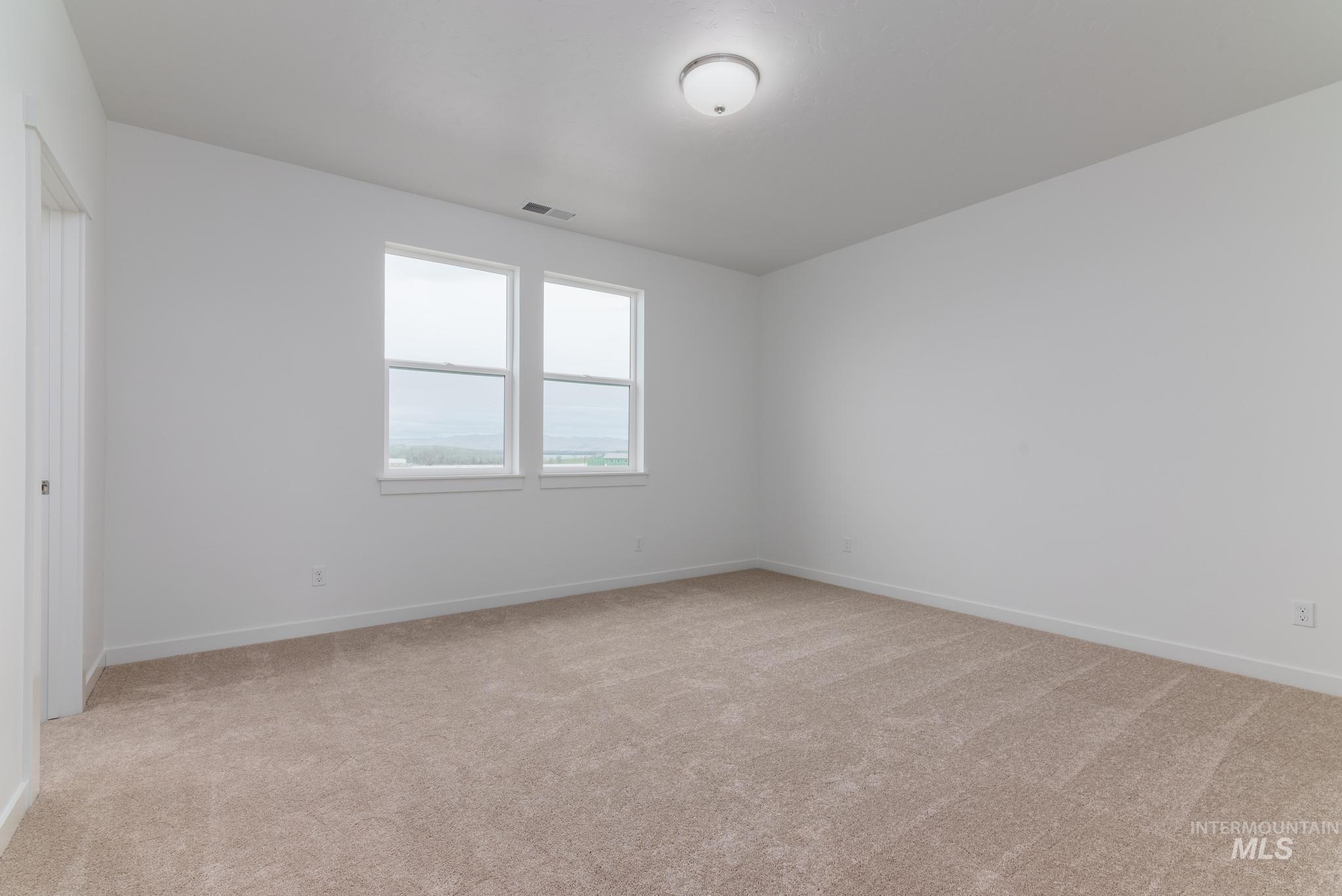 8462 W Millcreek Dr Property Photo 5