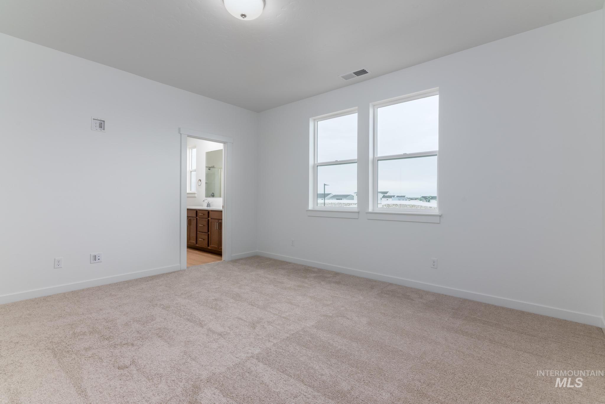 8462 W Millcreek Dr Property Photo 6