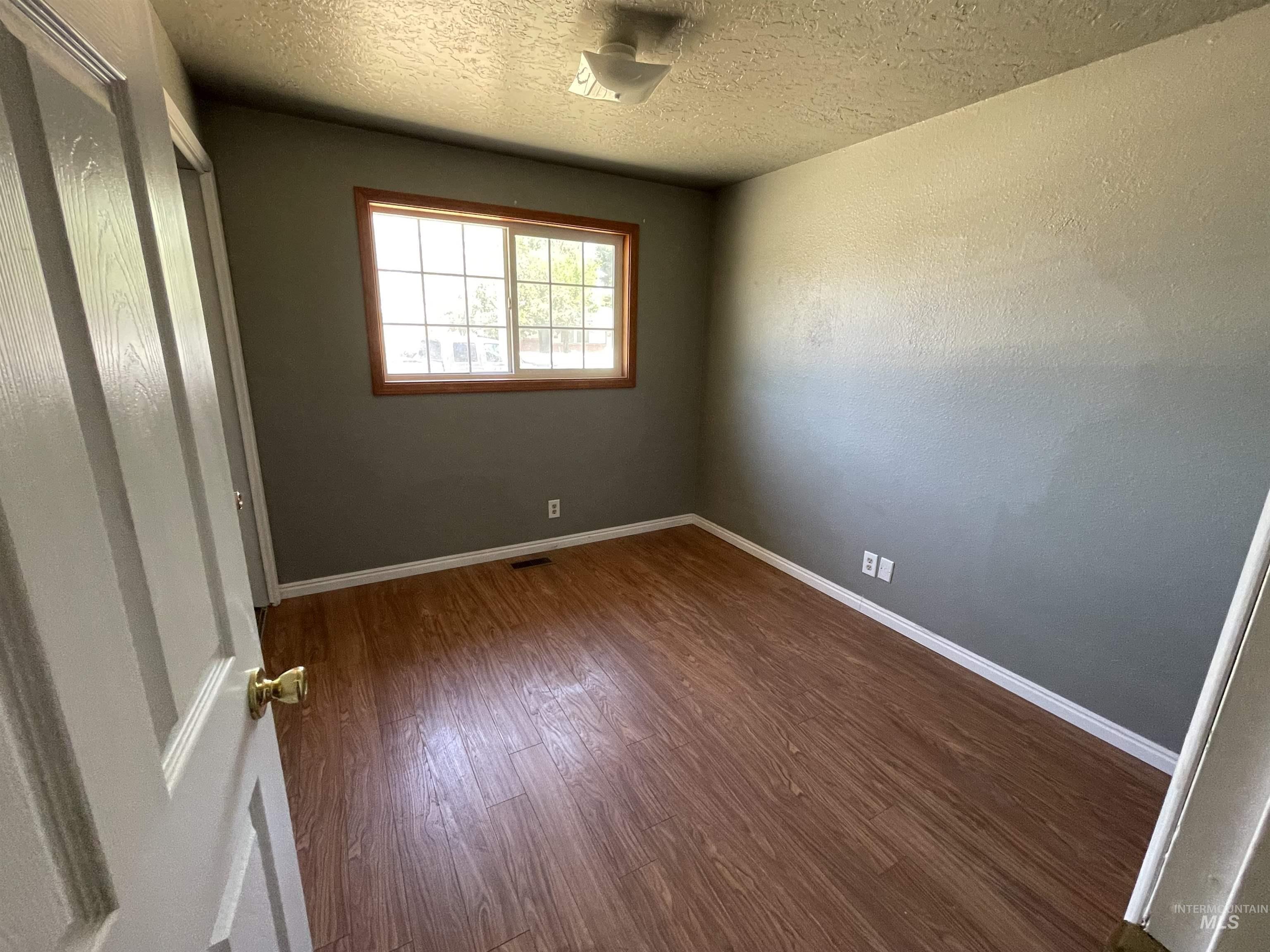 511 Chestnut St Property Photo 9