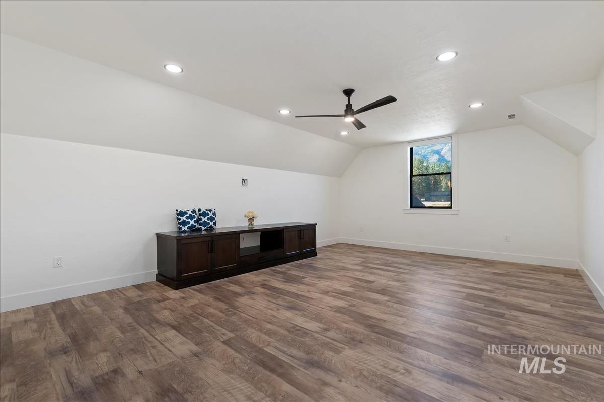 42 Singing Springs Way Property Photo 33
