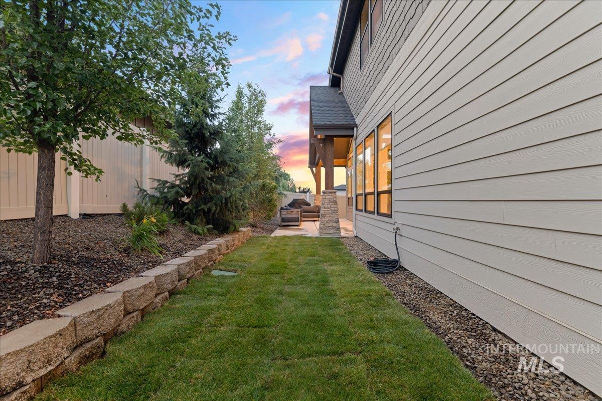 9709 W Snowcap Dr Property Photo 45
