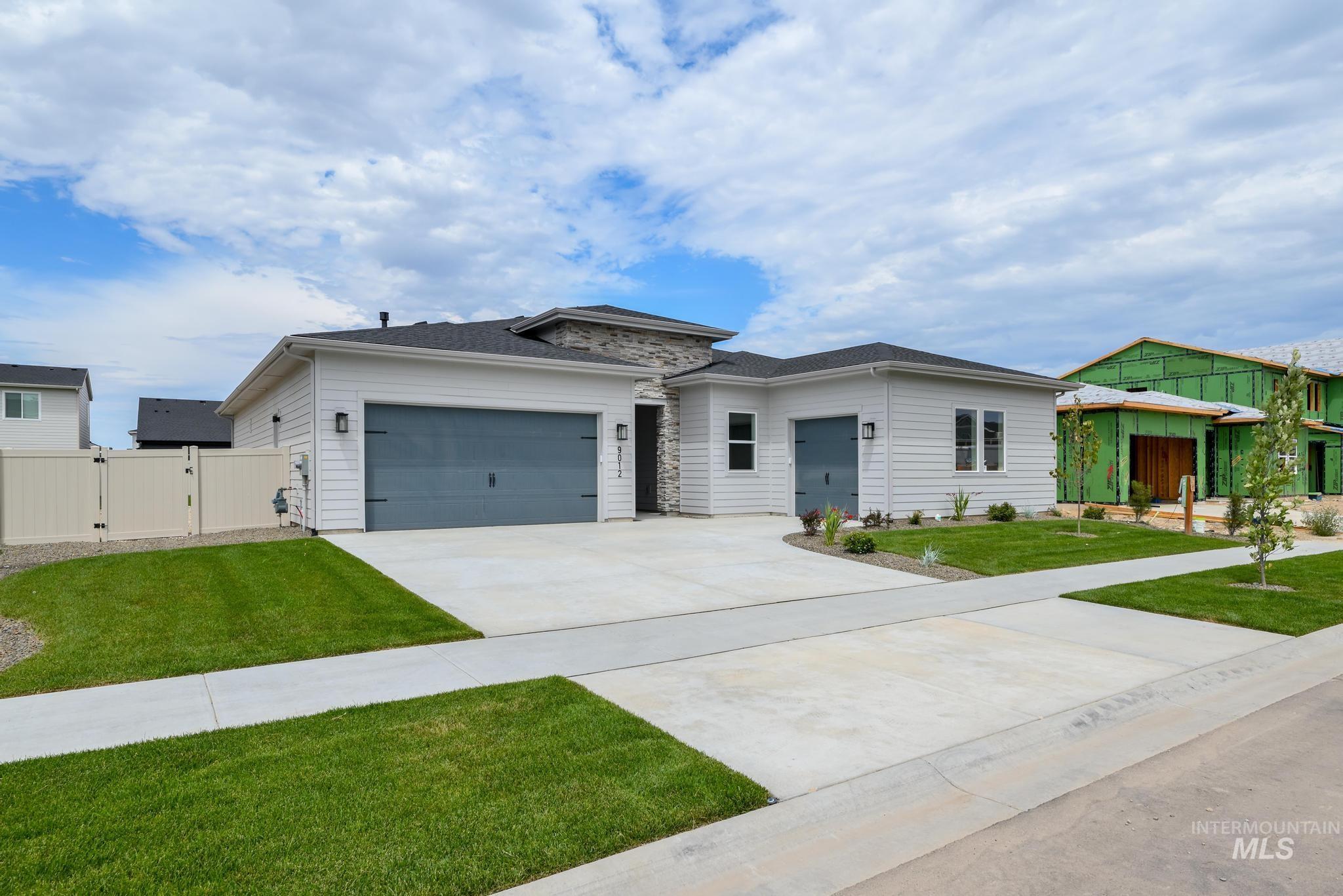 9012 W Purple Martin St Property Photo 1
