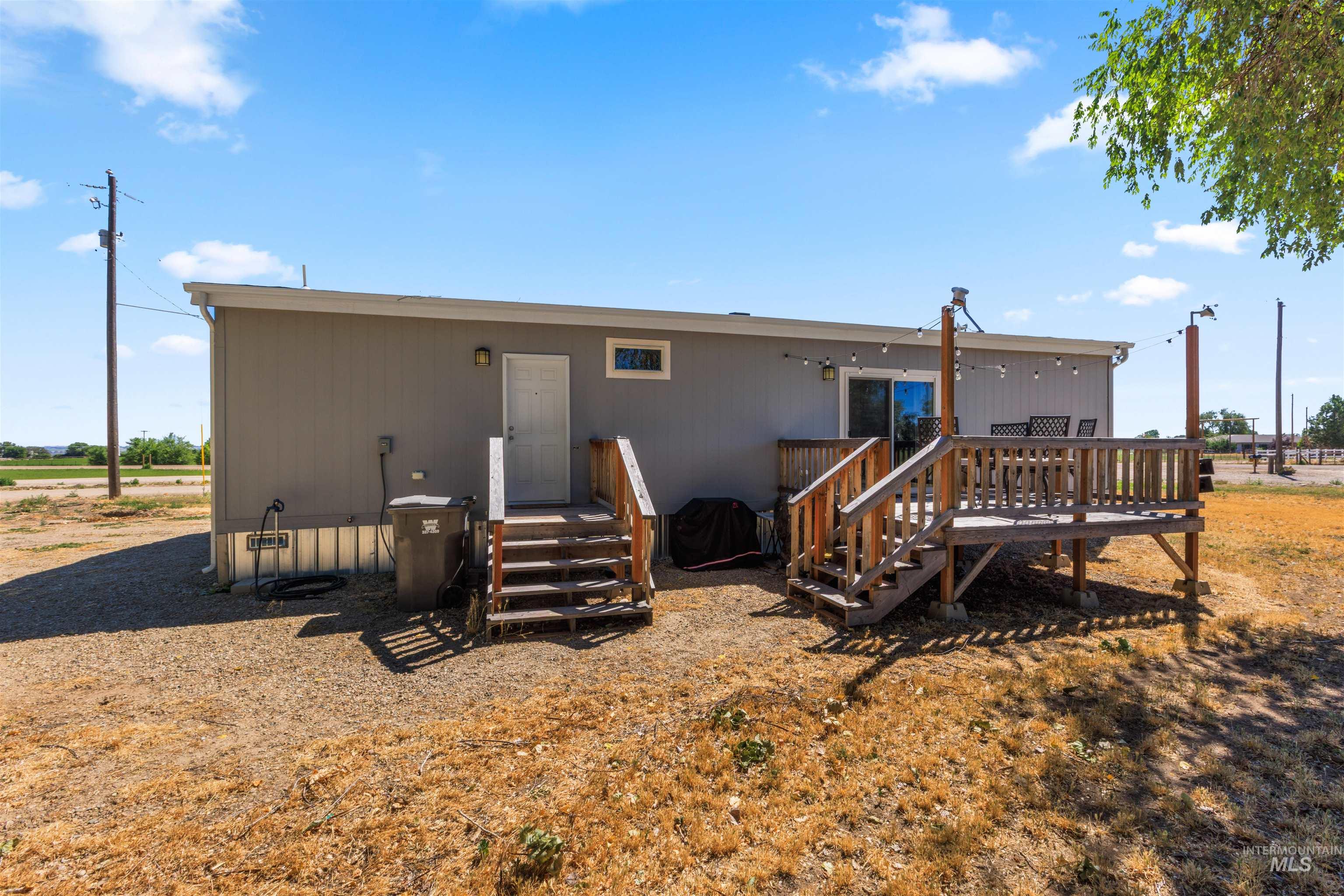 19829 Top Road Property Photo 2