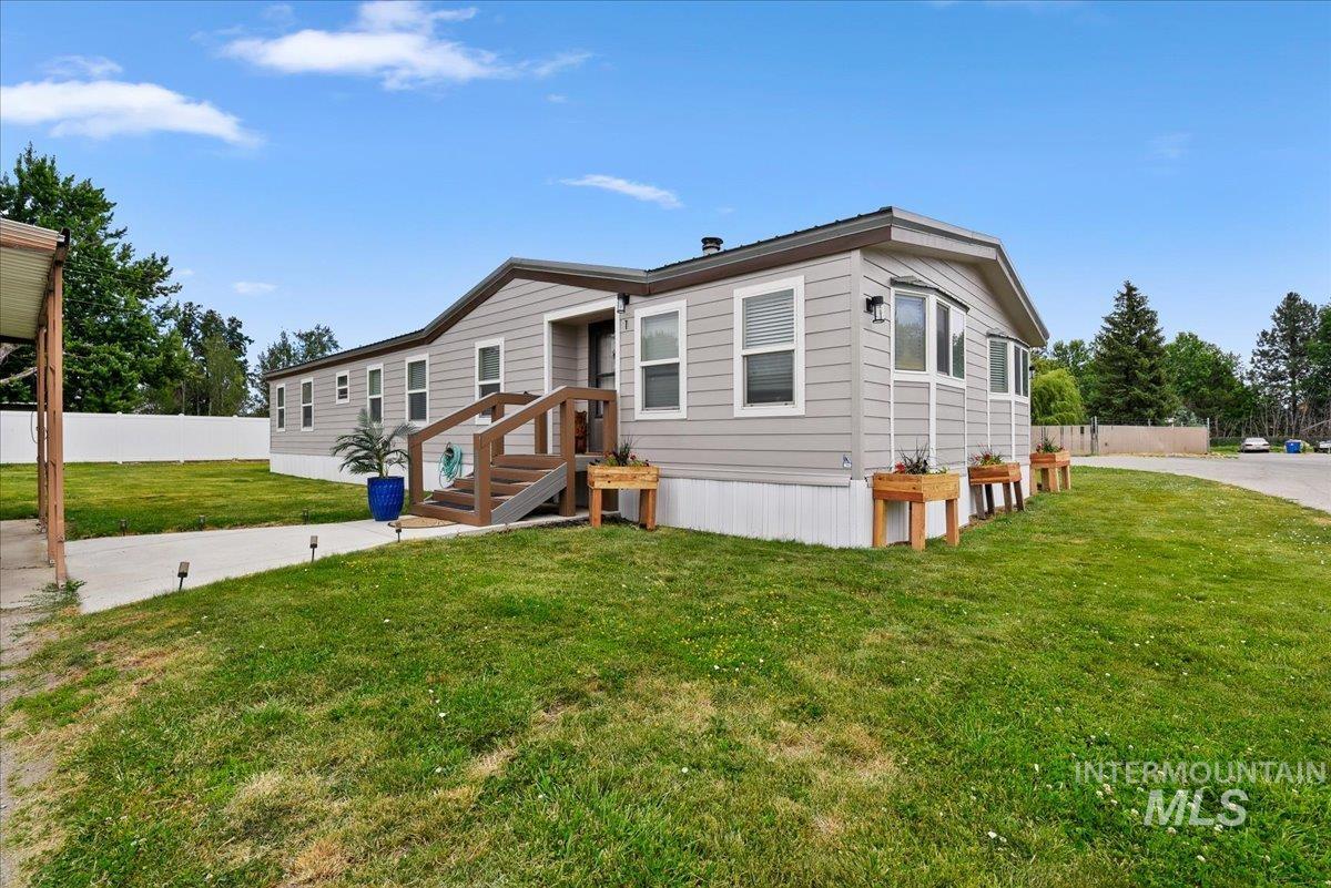 1200 Artesian Rd. Property Photo 1