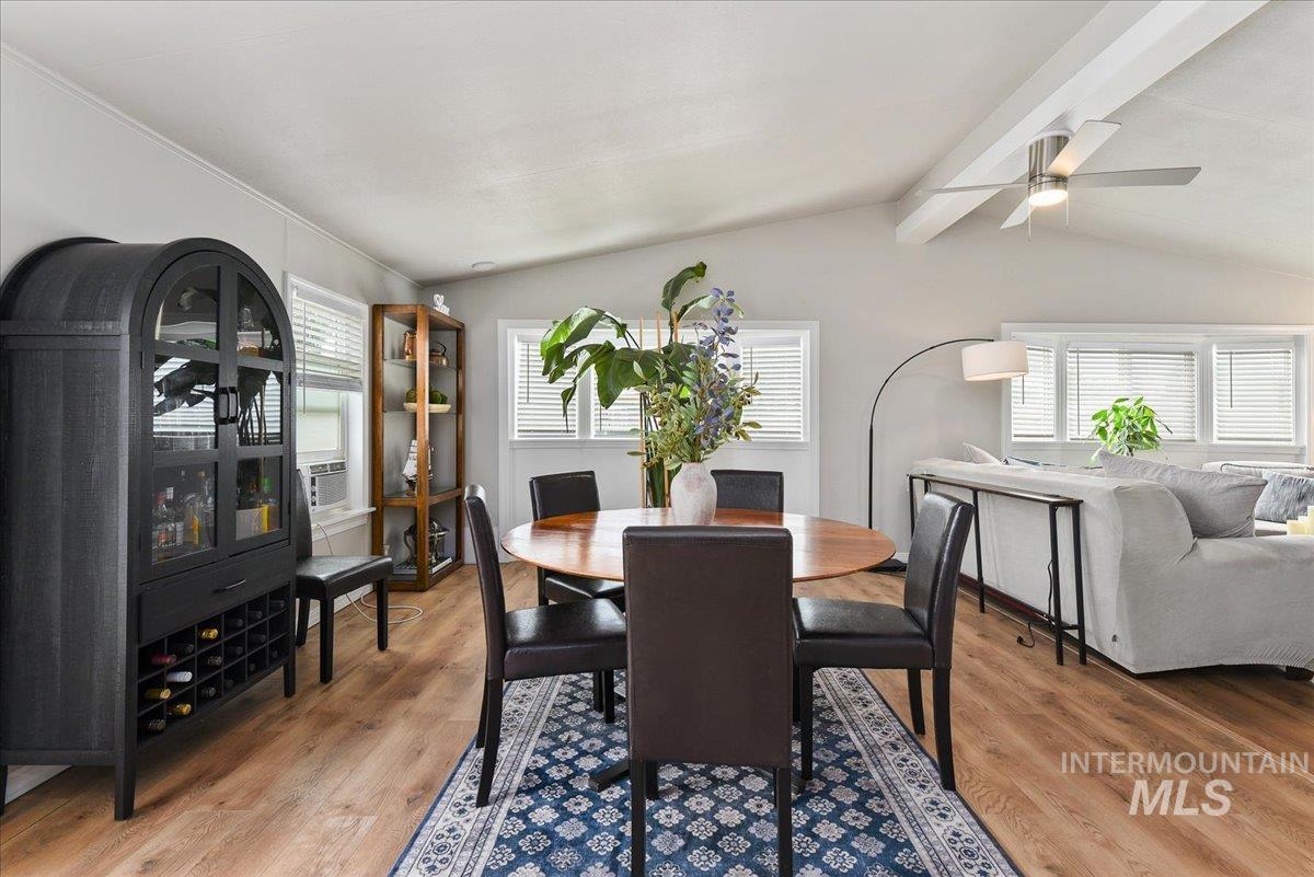 1200 Artesian Rd. Property Photo 15