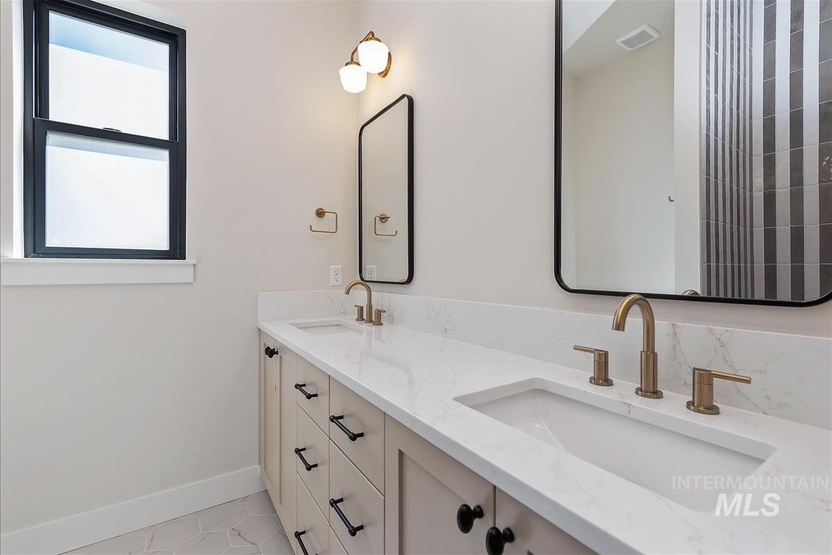 3388 W Golden Barrel St. Property Photo 27