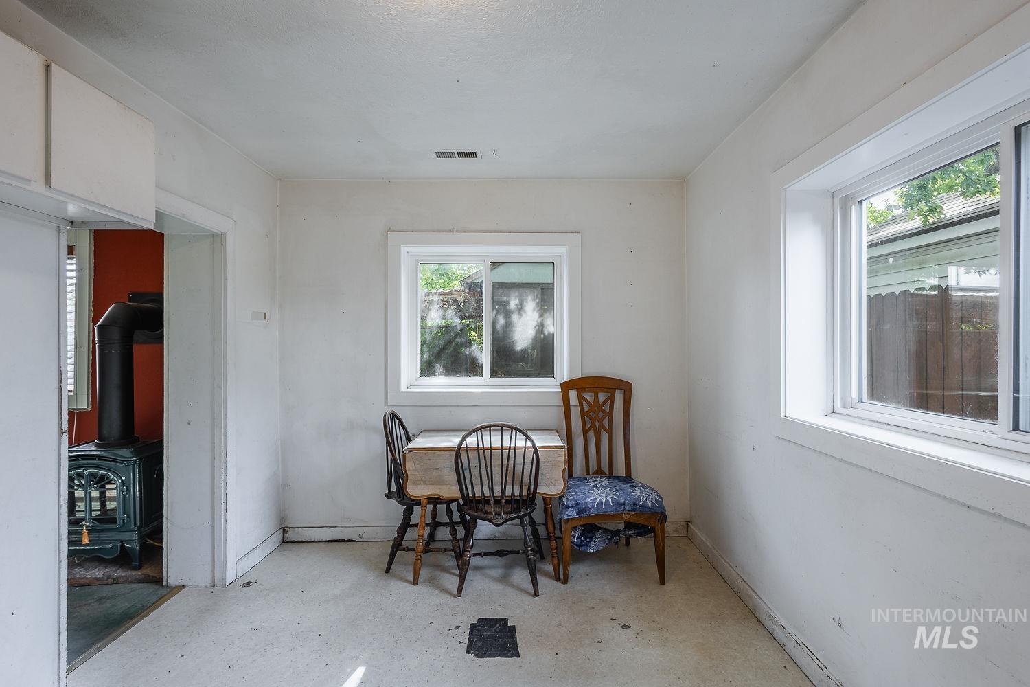 1021 W Chamberlin St Property Photo 19