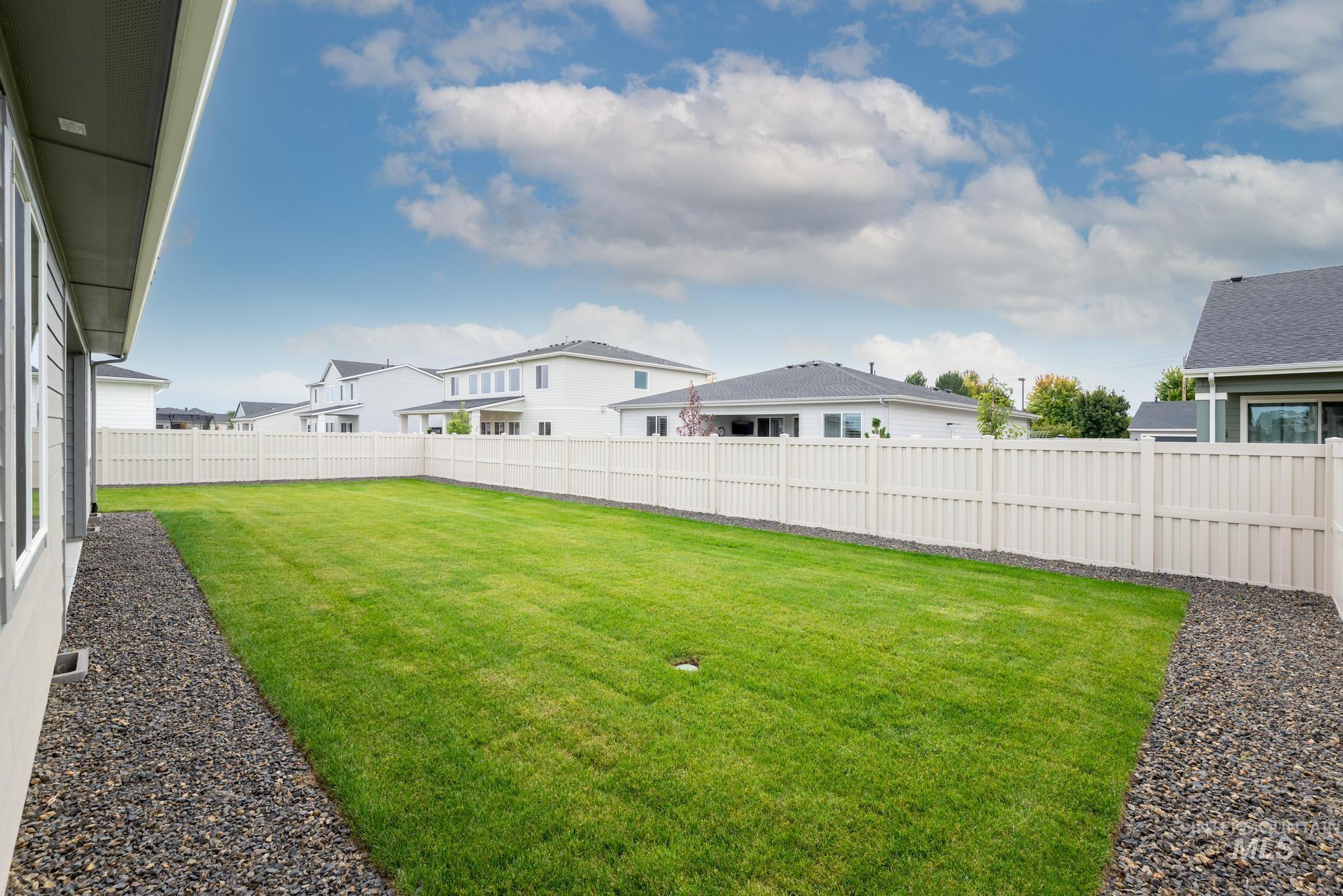 1189 W Grassland St Property Photo 25