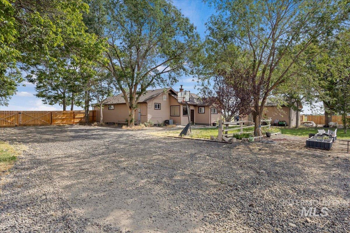 1375 E 3500 N Property Photo 2