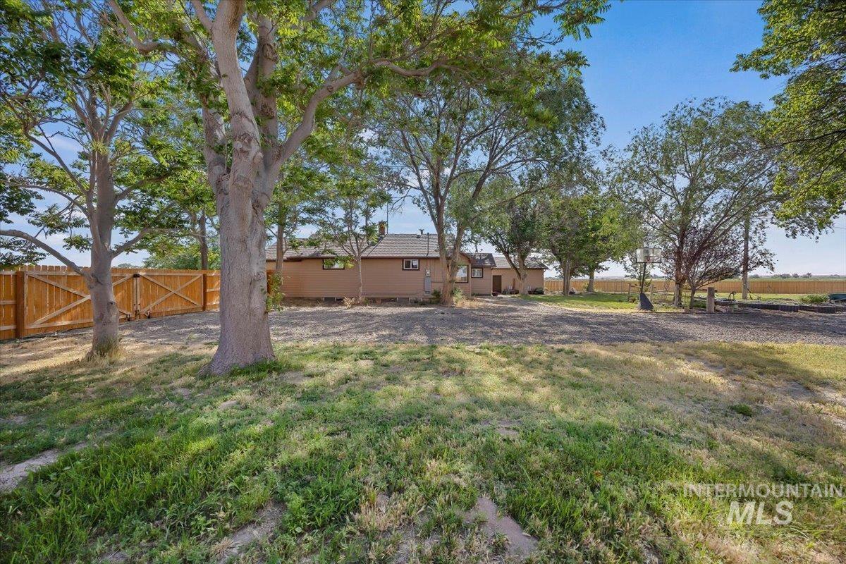 1375 E 3500 N Property Photo 28