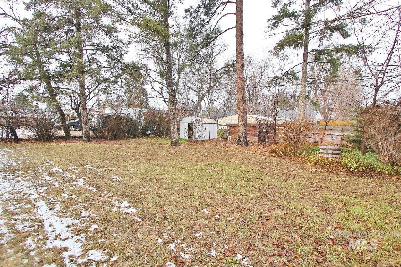 5924 W Overland Rd Property Photo 2