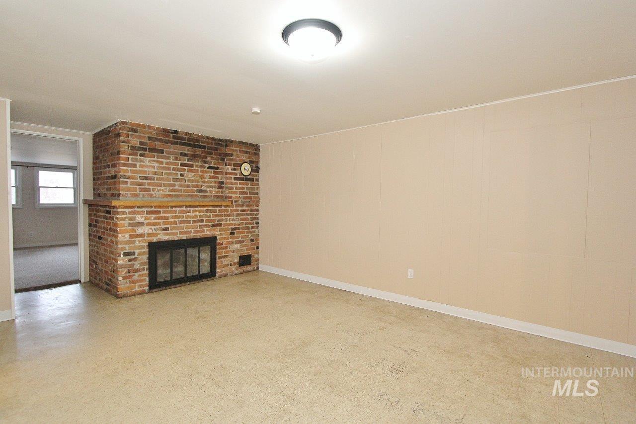 5924 W Overland Rd Property Photo 6