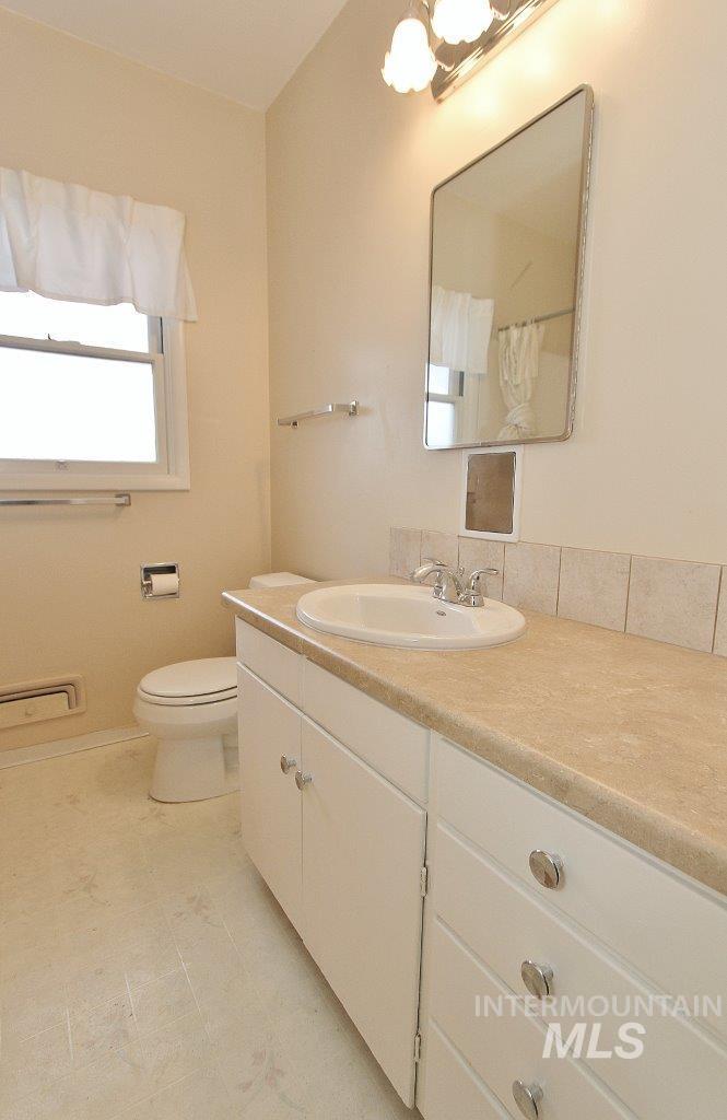 5924 W Overland Rd Property Photo 16