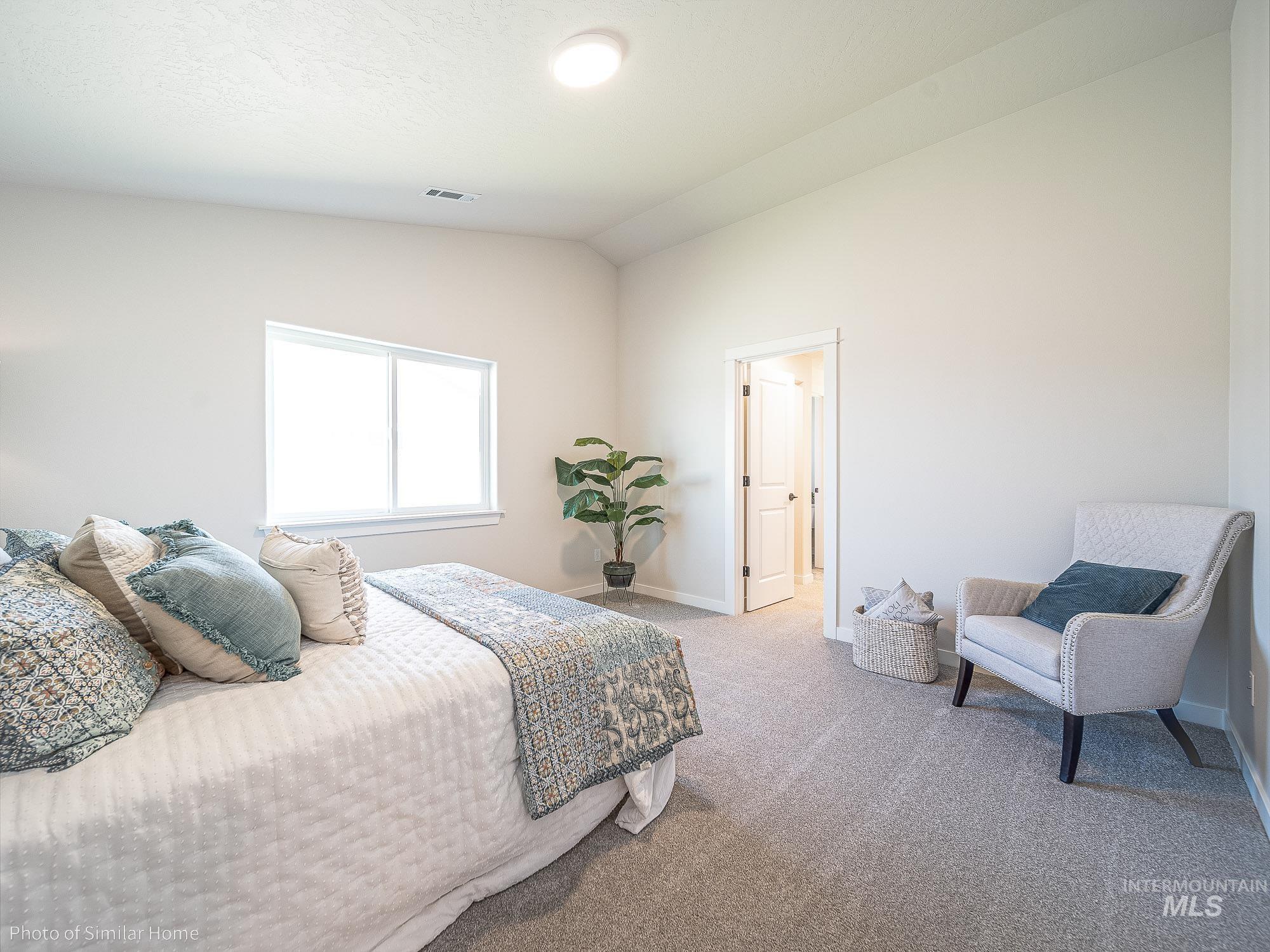 11073 Claremont St Property Photo 7