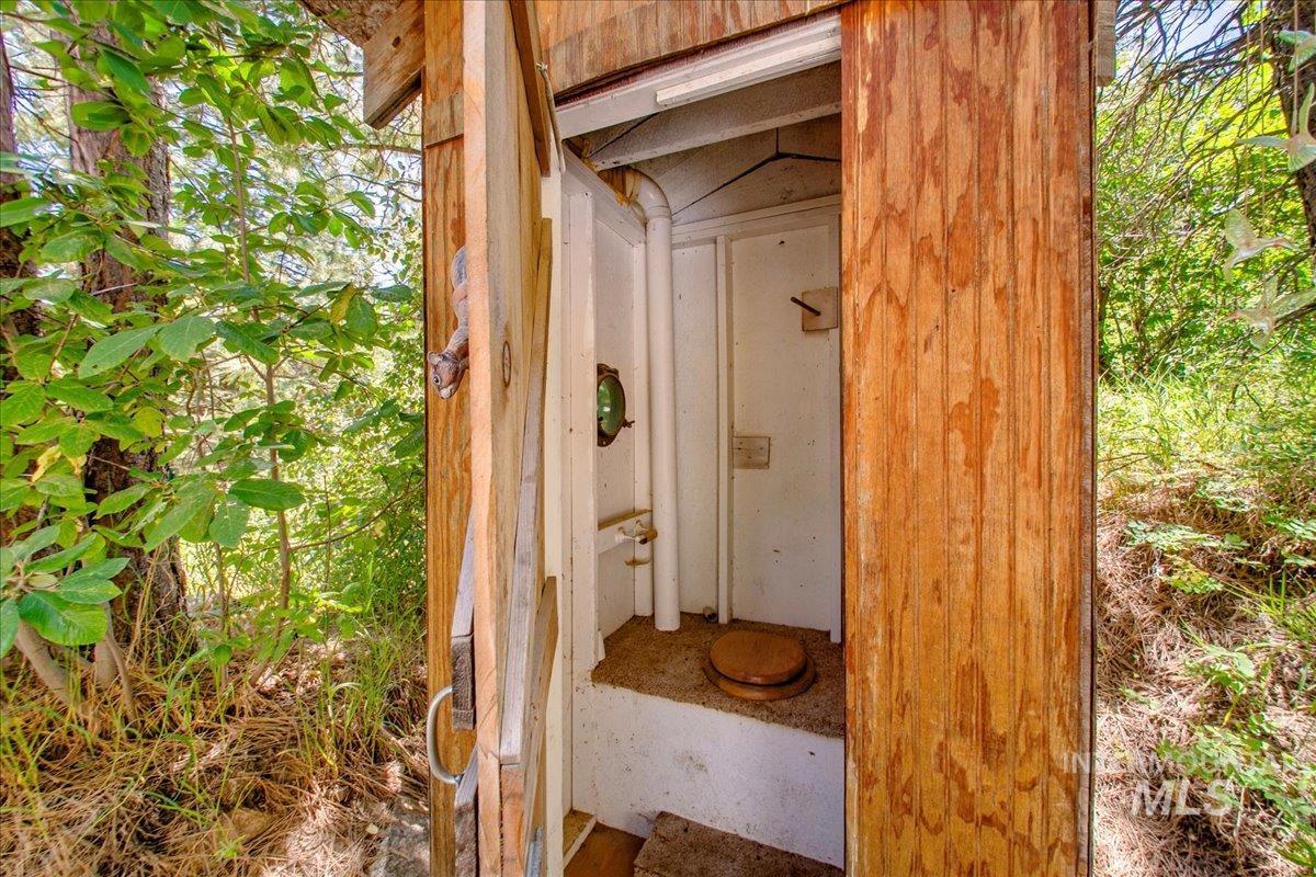 221 Tollgate Road Property Photo 25